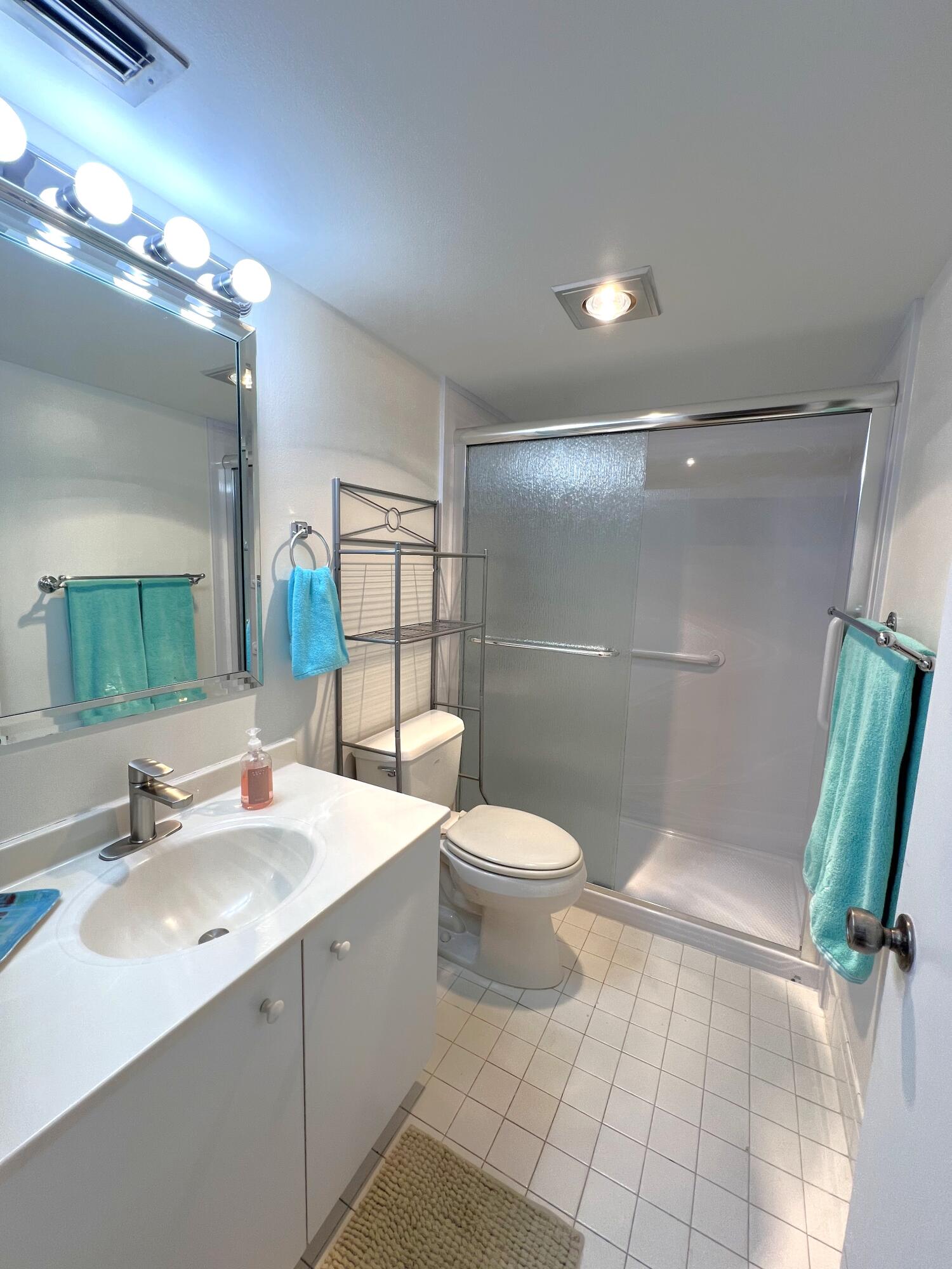 3402 Bimini Lane G4 Property Photo 13
