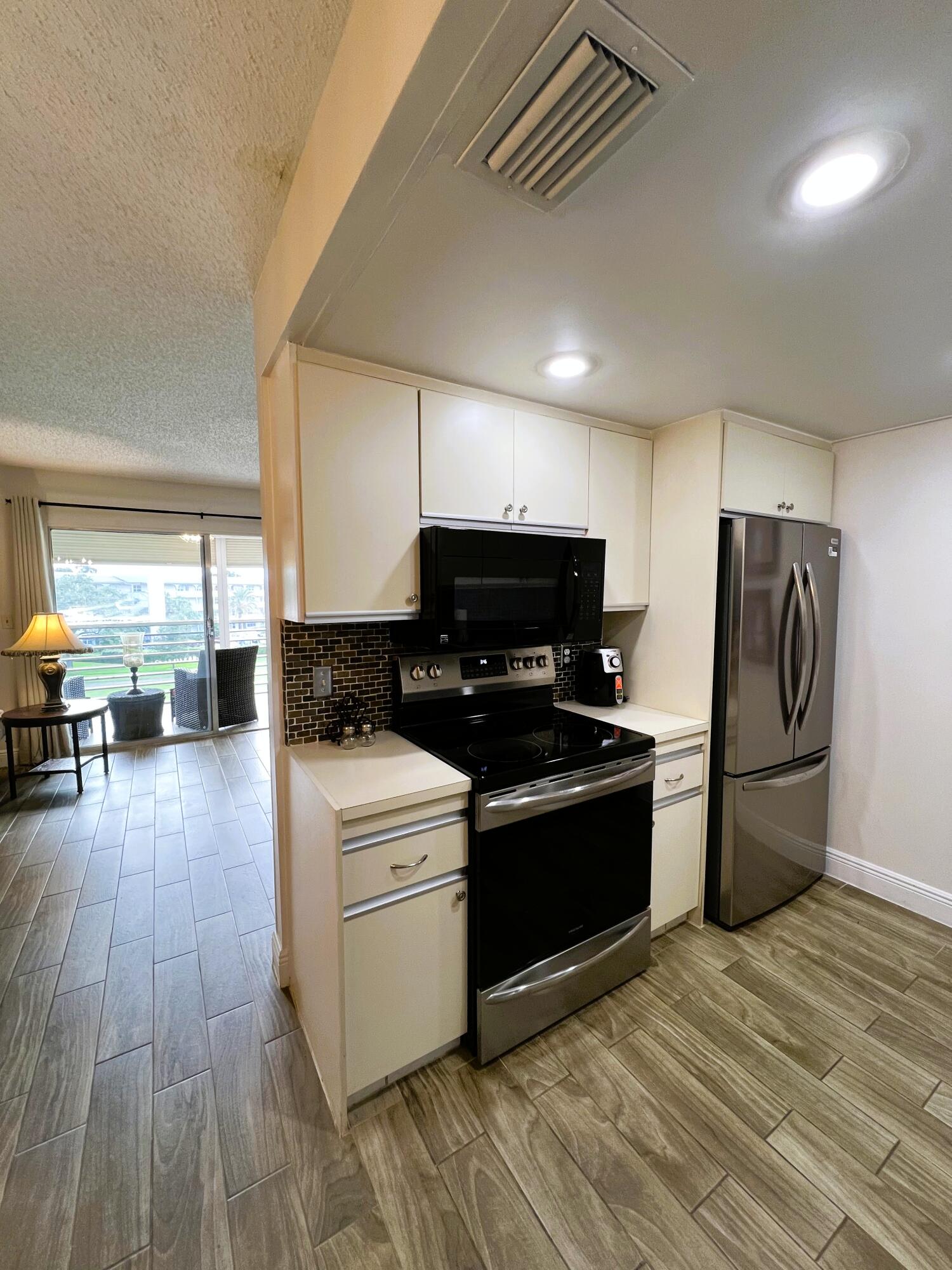 3402 Bimini Lane G4 Property Photo 17