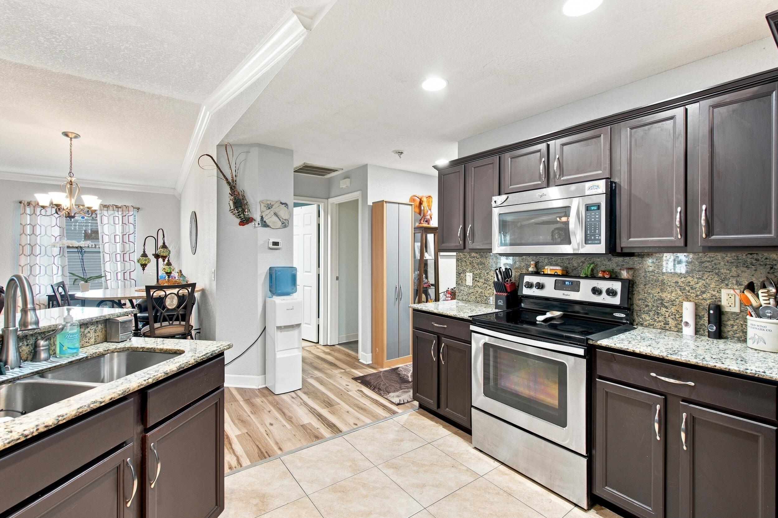 82 Mediterranean Boulevard E Property Photo 10