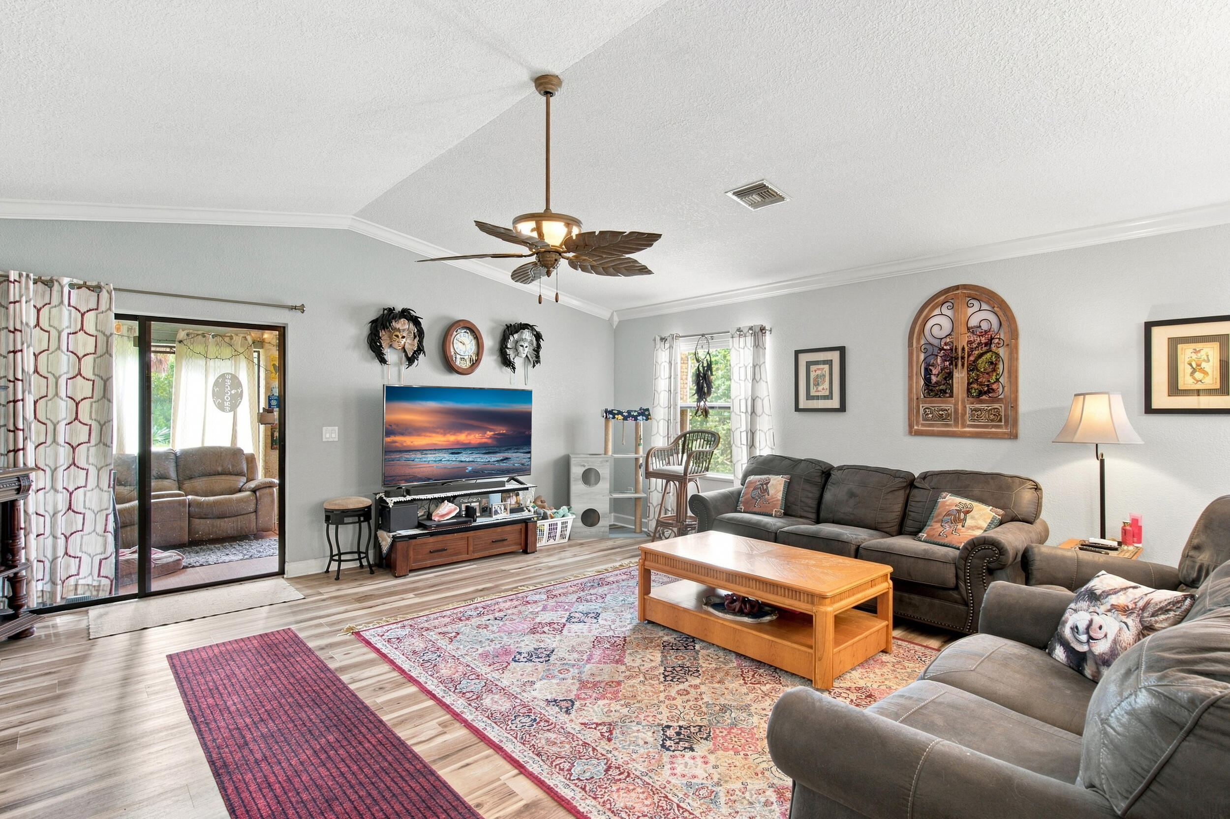 82 Mediterranean Boulevard E Property Photo 16