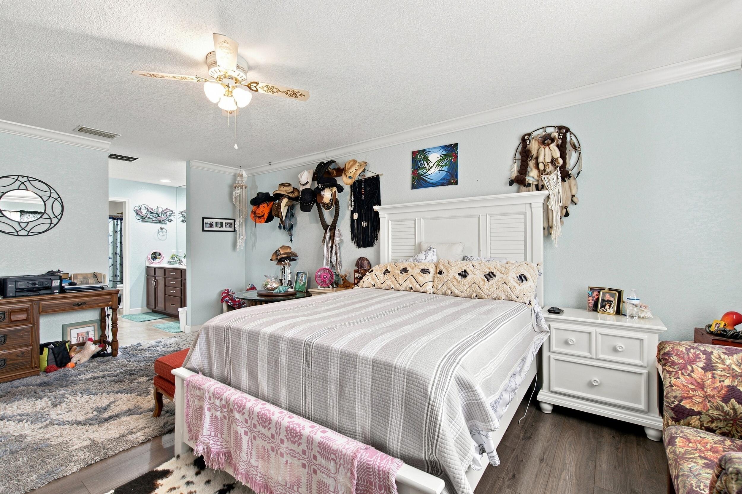 82 Mediterranean Boulevard E Property Photo 21