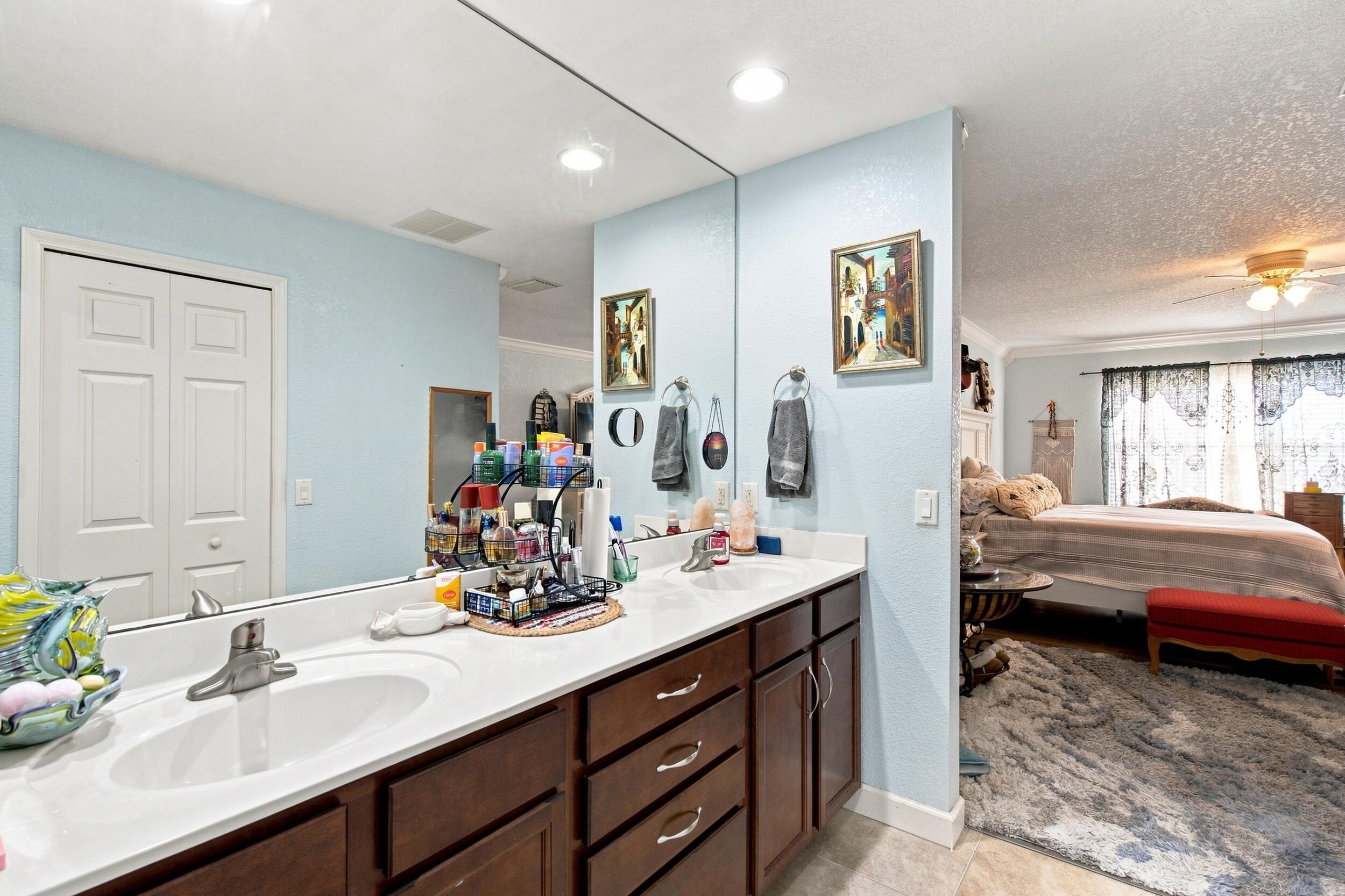 82 Mediterranean Boulevard E Property Photo 24