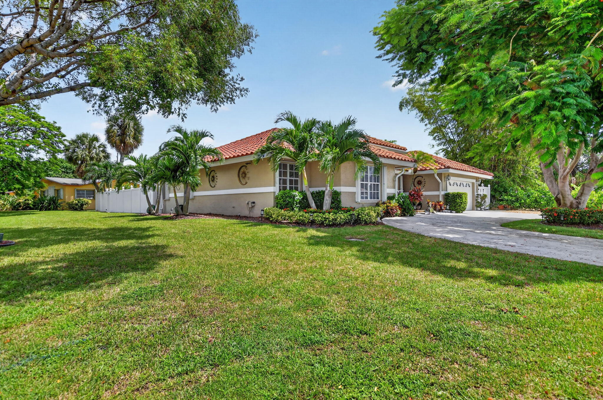 703 Avocet Road Property Photo 4