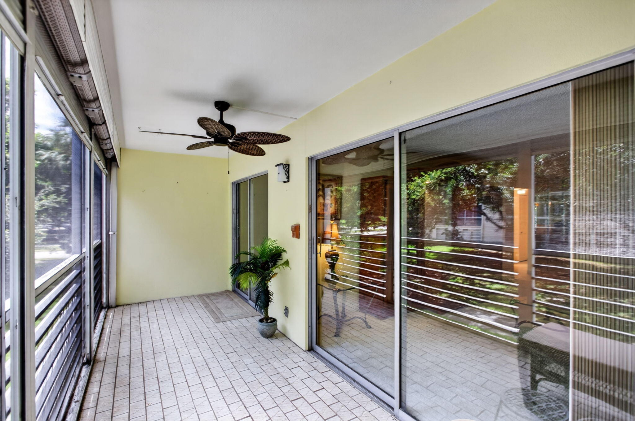 2201 Lucaya Bend M2 Property Photo 17
