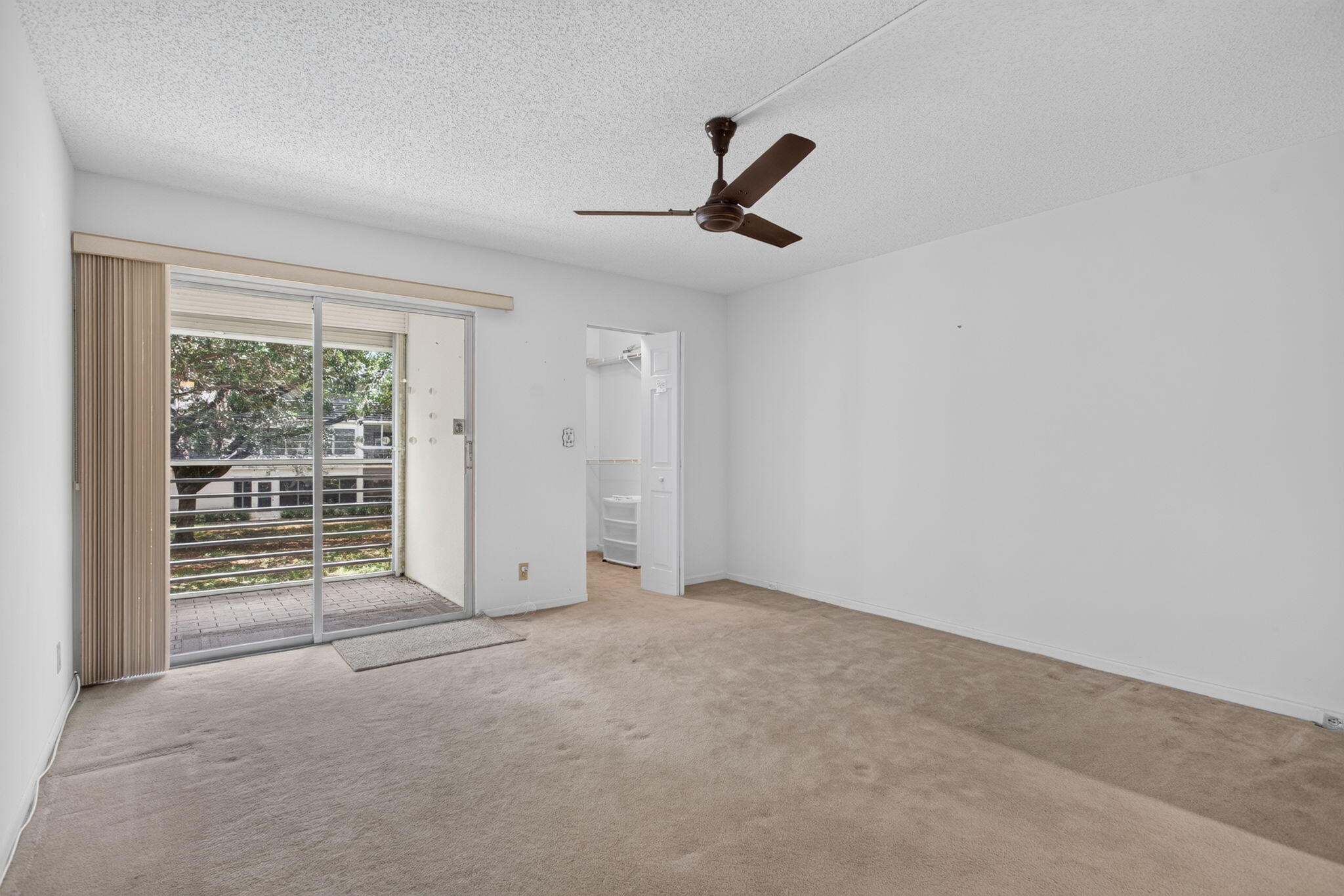 2201 Lucaya Bend M2 Property Photo 18
