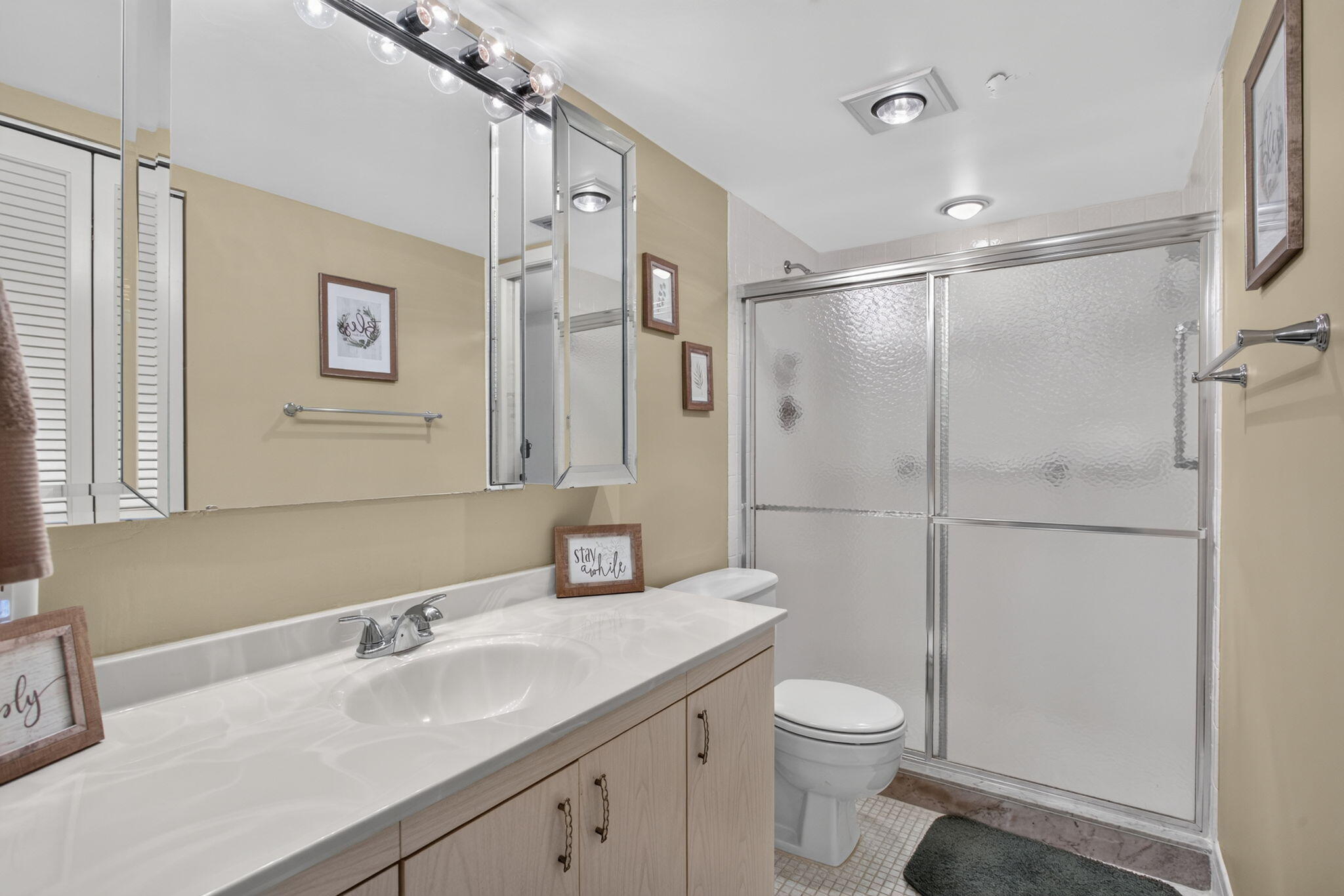 2201 Lucaya Bend M2 Property Photo 25