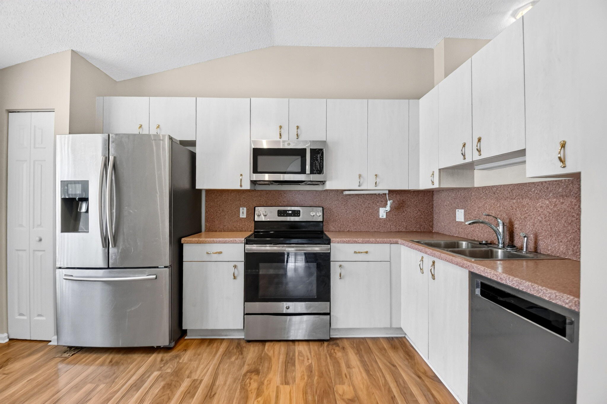 8410 Cargill Point Point Property Photo 12