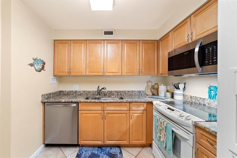 1000 Spanish River Road 2p Property Photo 7