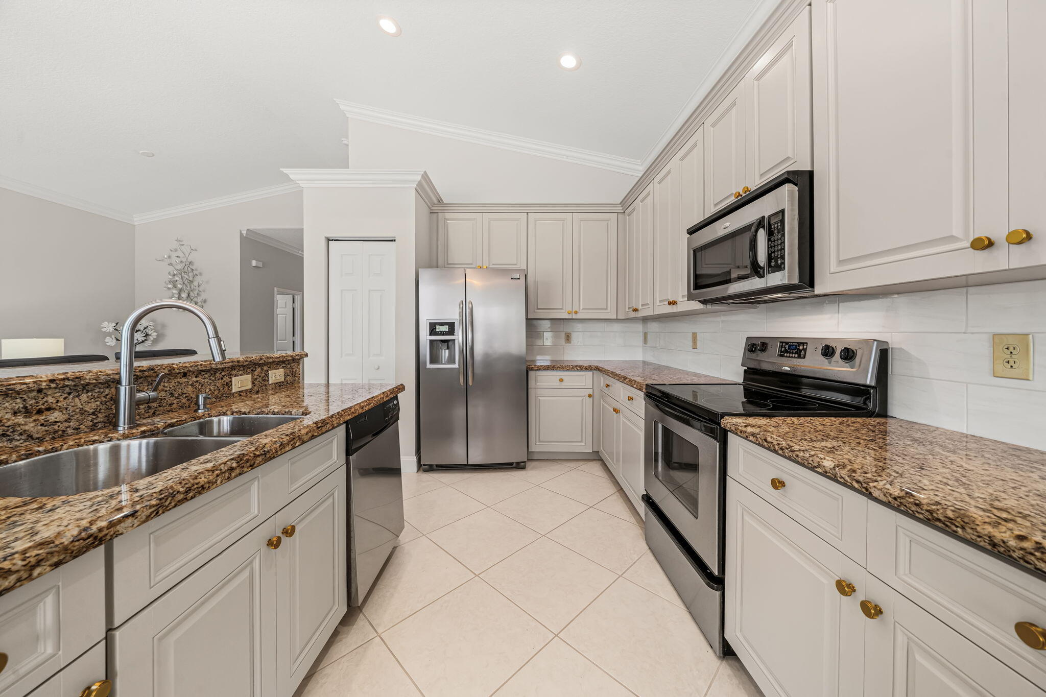 3526 Old Lighthouse Circle Property Photo 6
