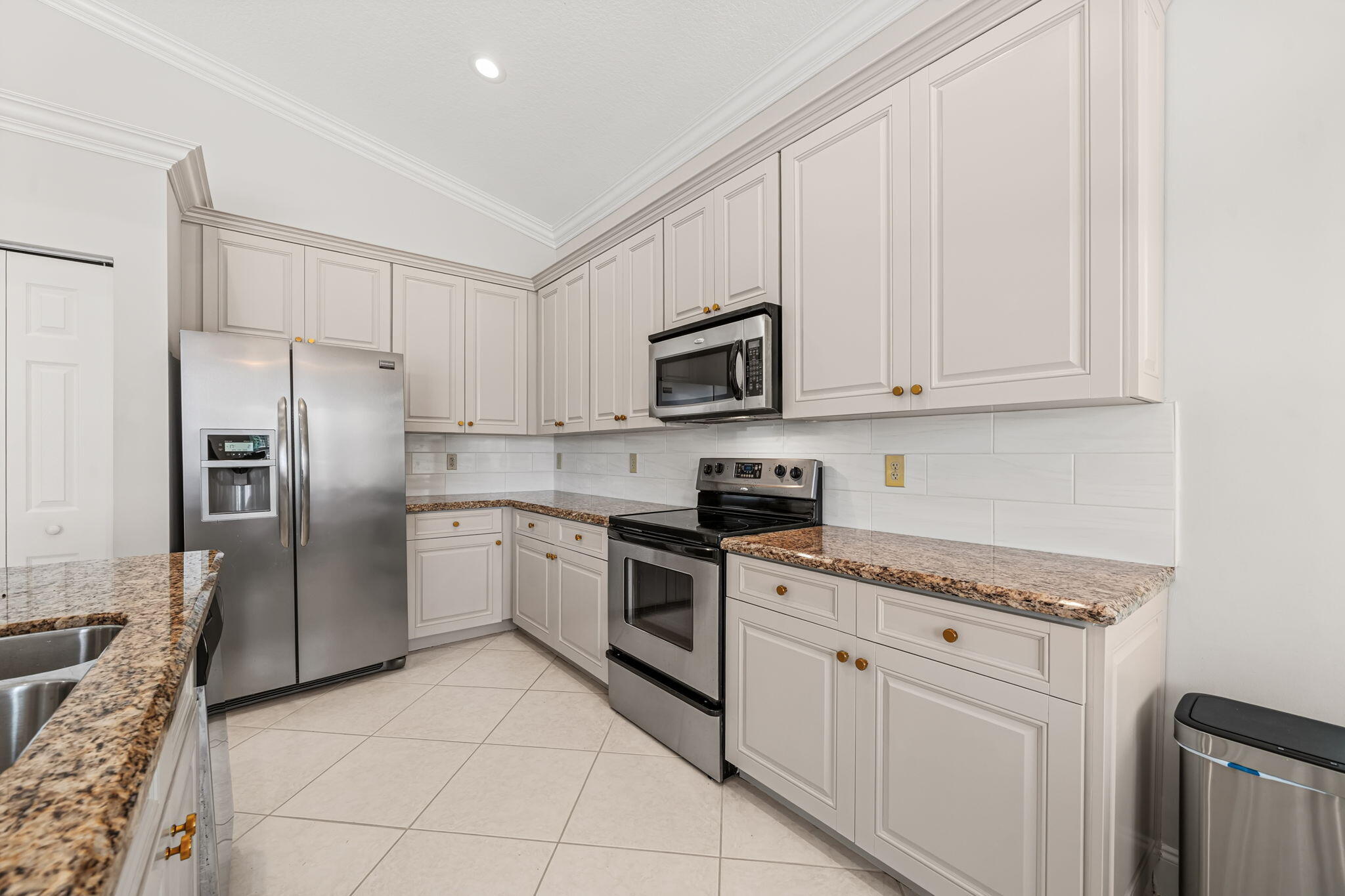 3526 Old Lighthouse Circle Property Photo 7