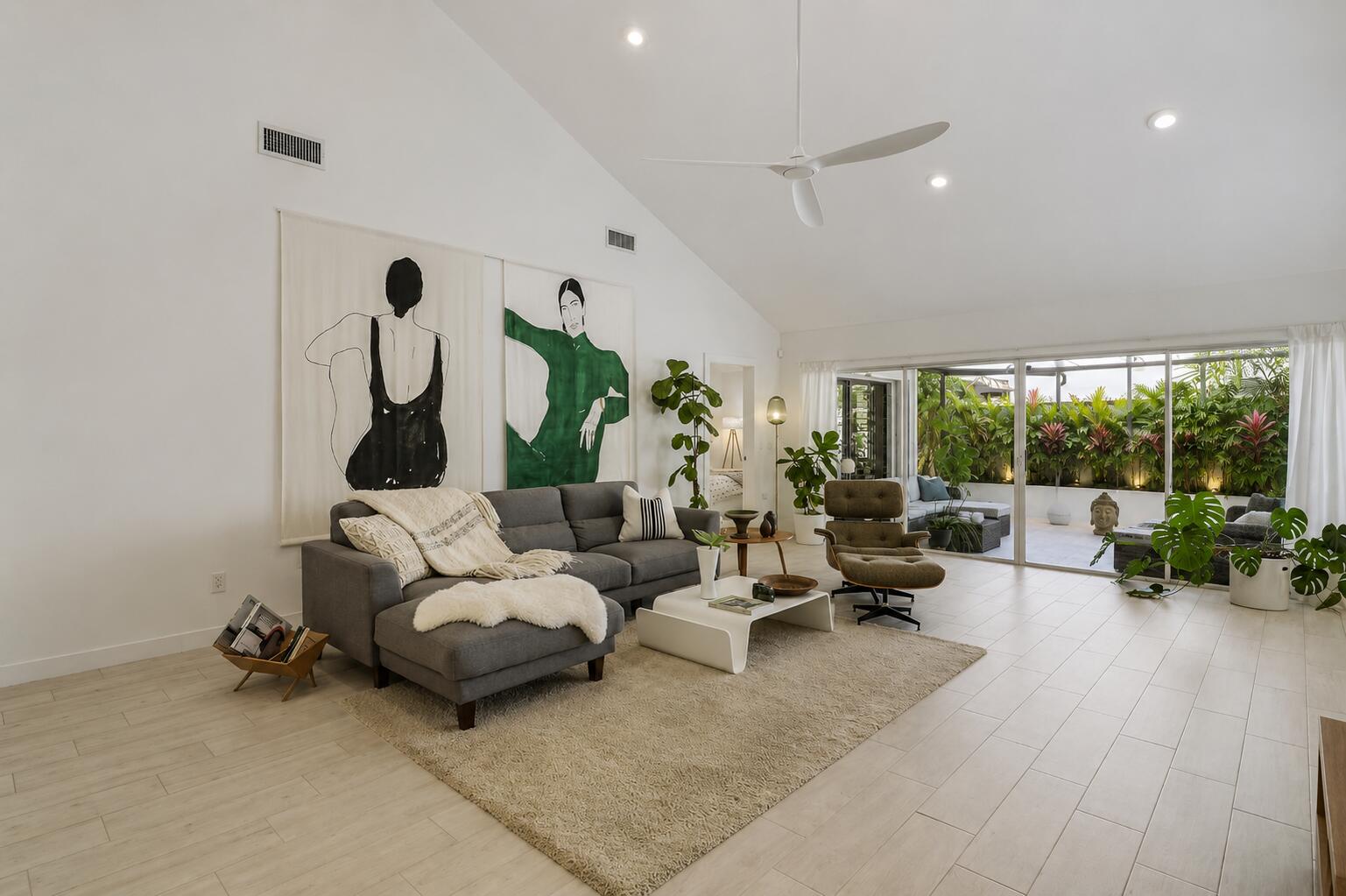 125 Harbourside Circle Property Photo 1