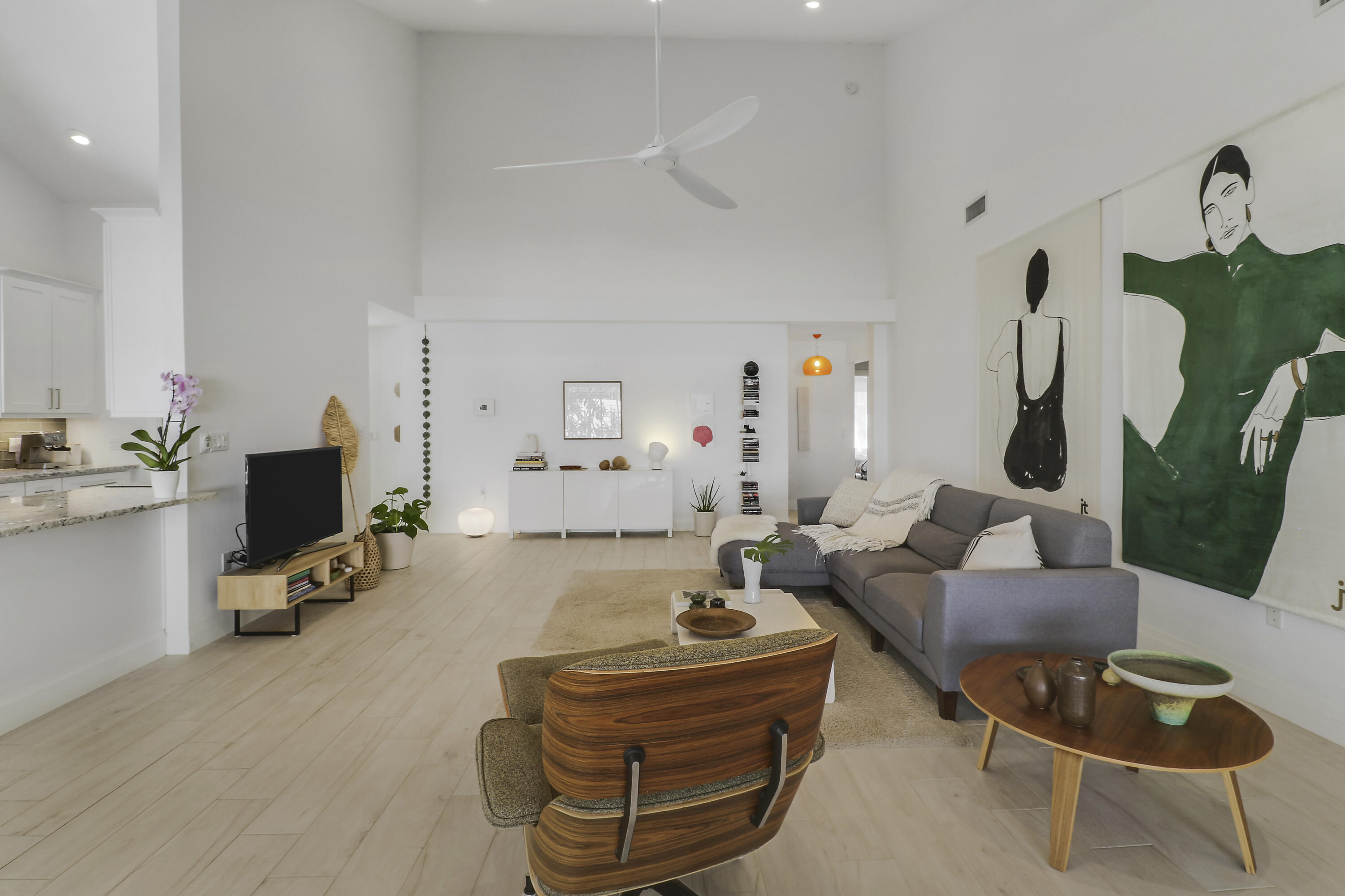 125 Harbourside Circle Property Photo 3