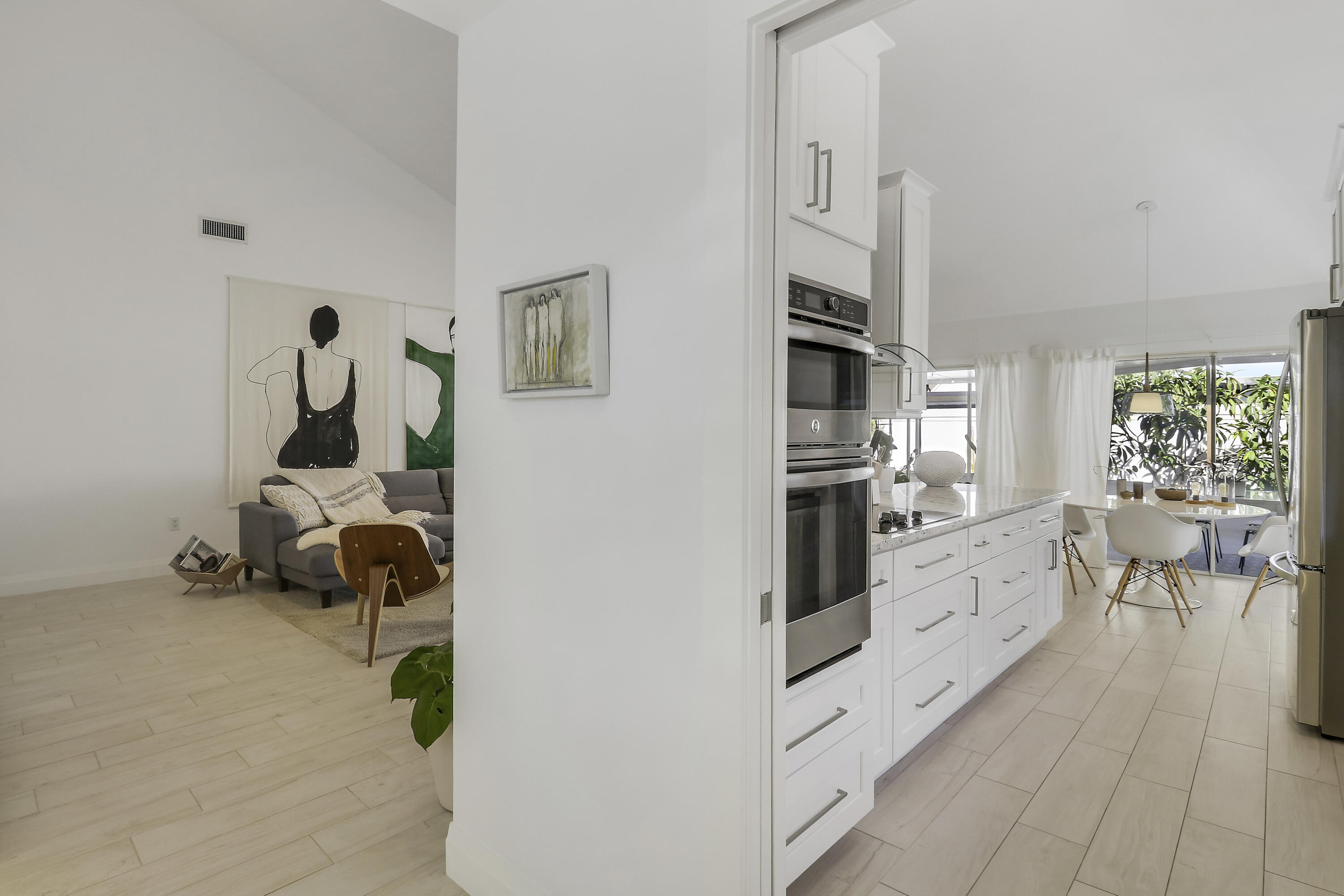 125 Harbourside Circle Property Photo 8