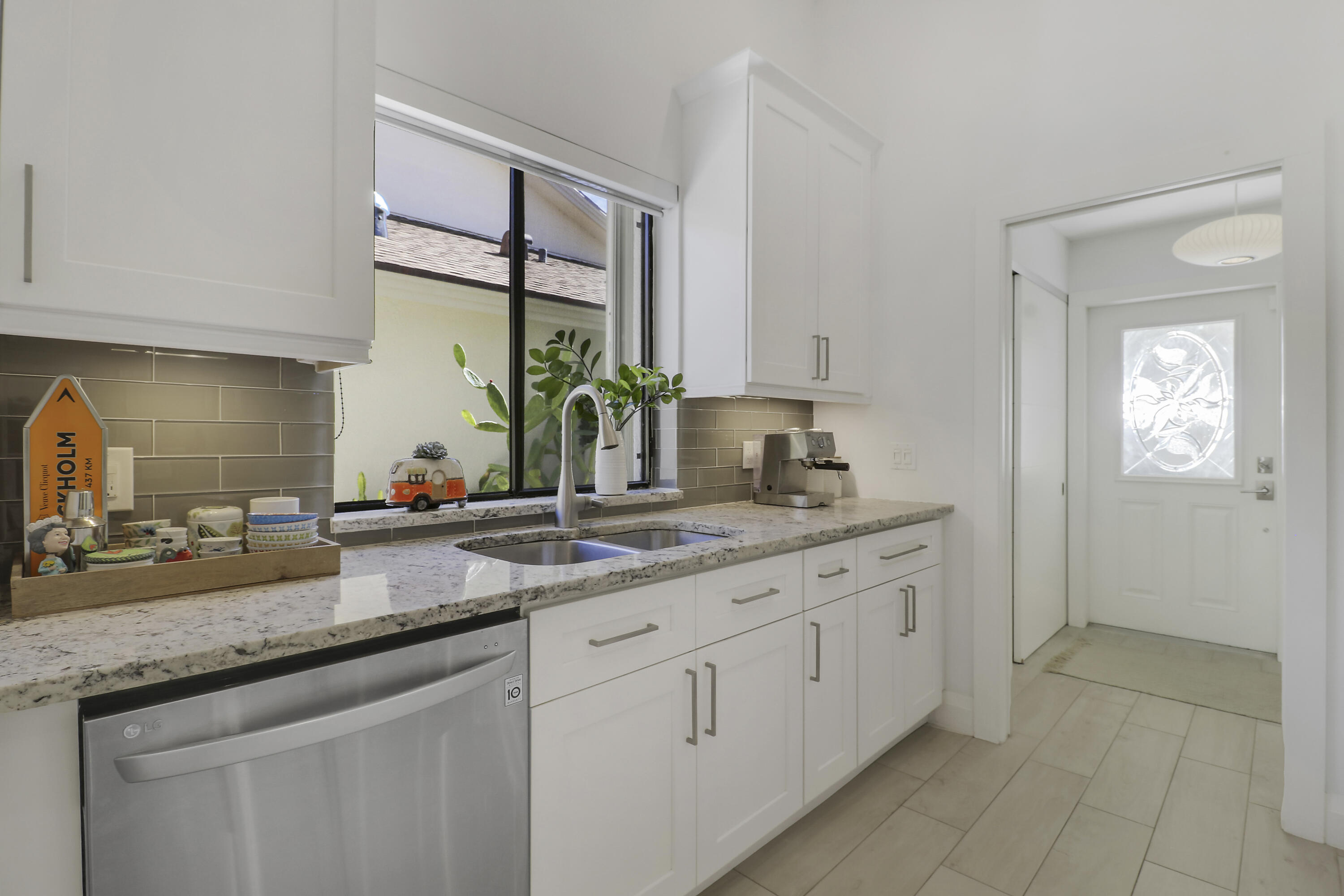 125 Harbourside Circle Property Photo 12