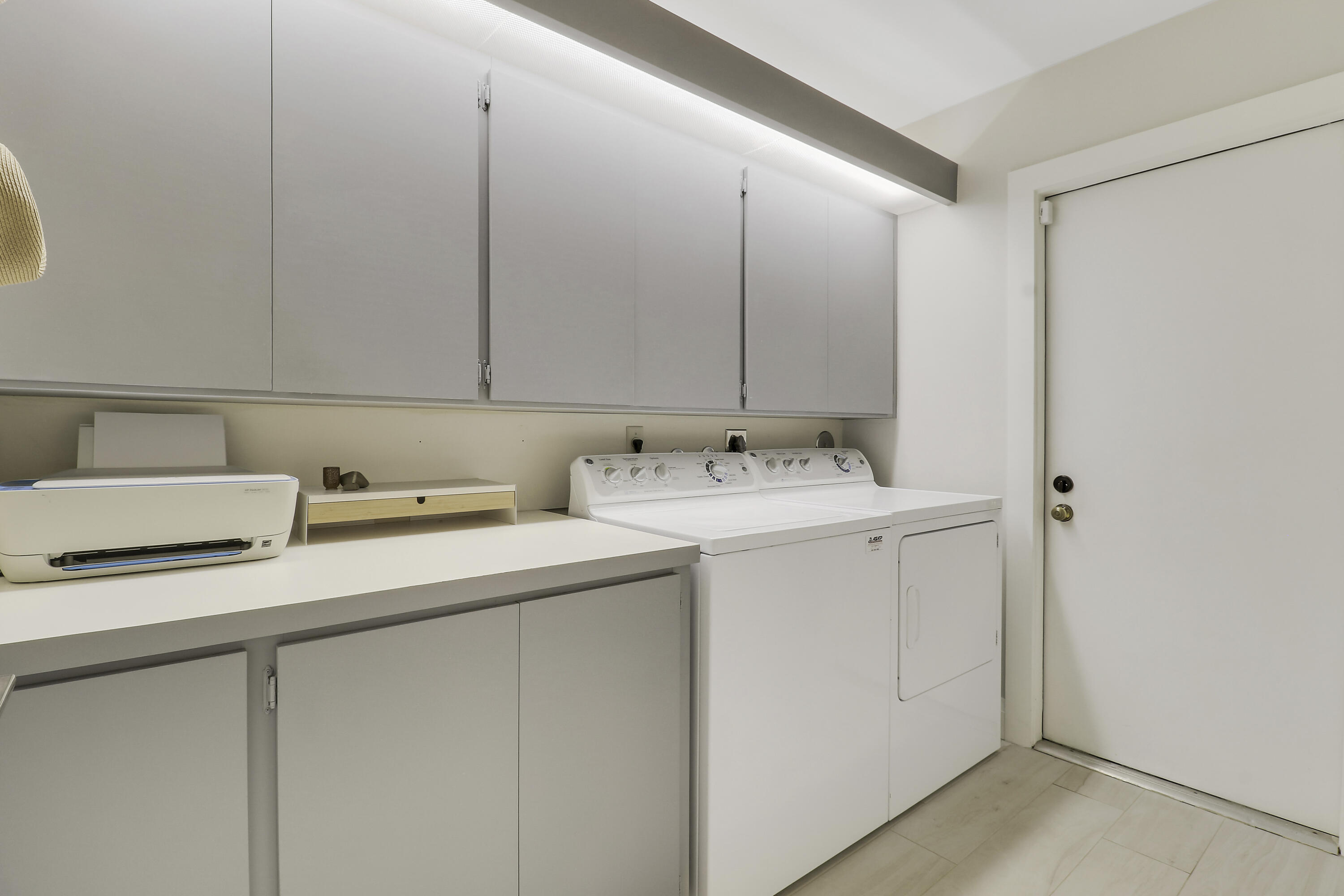 125 Harbourside Circle Property Photo 38