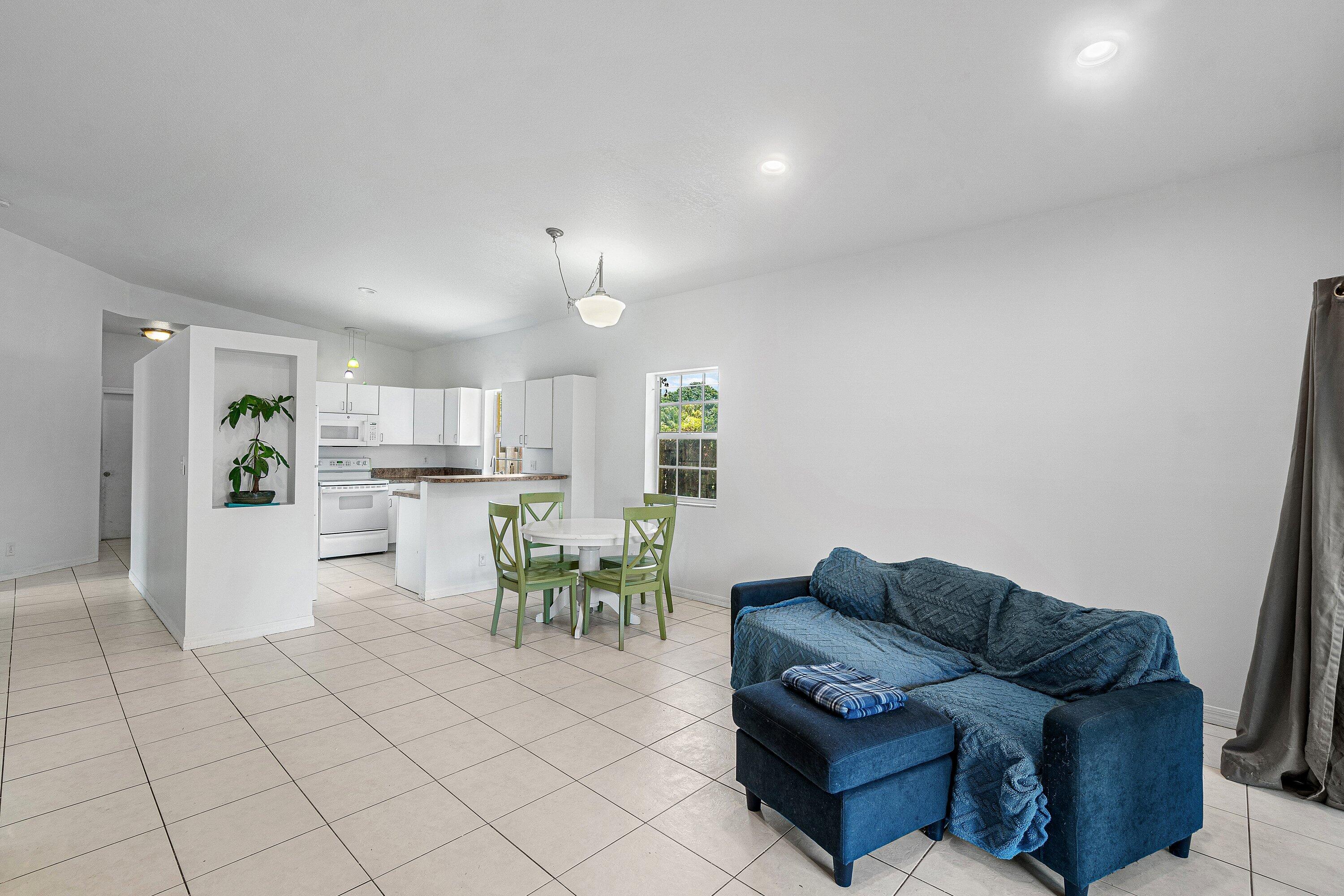 2406 Sundy Avenue Property Photo 10
