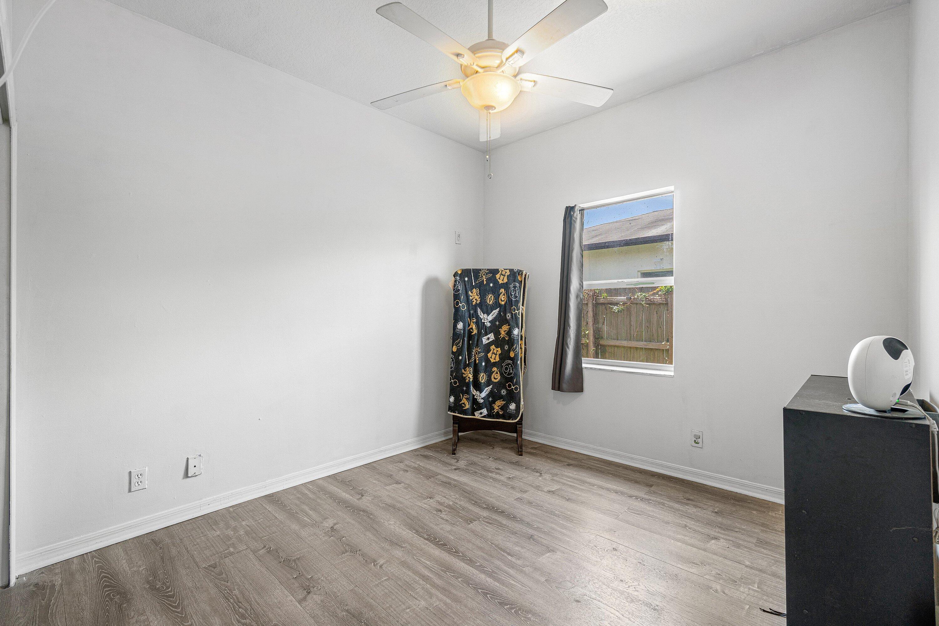 2406 Sundy Avenue Property Photo 16