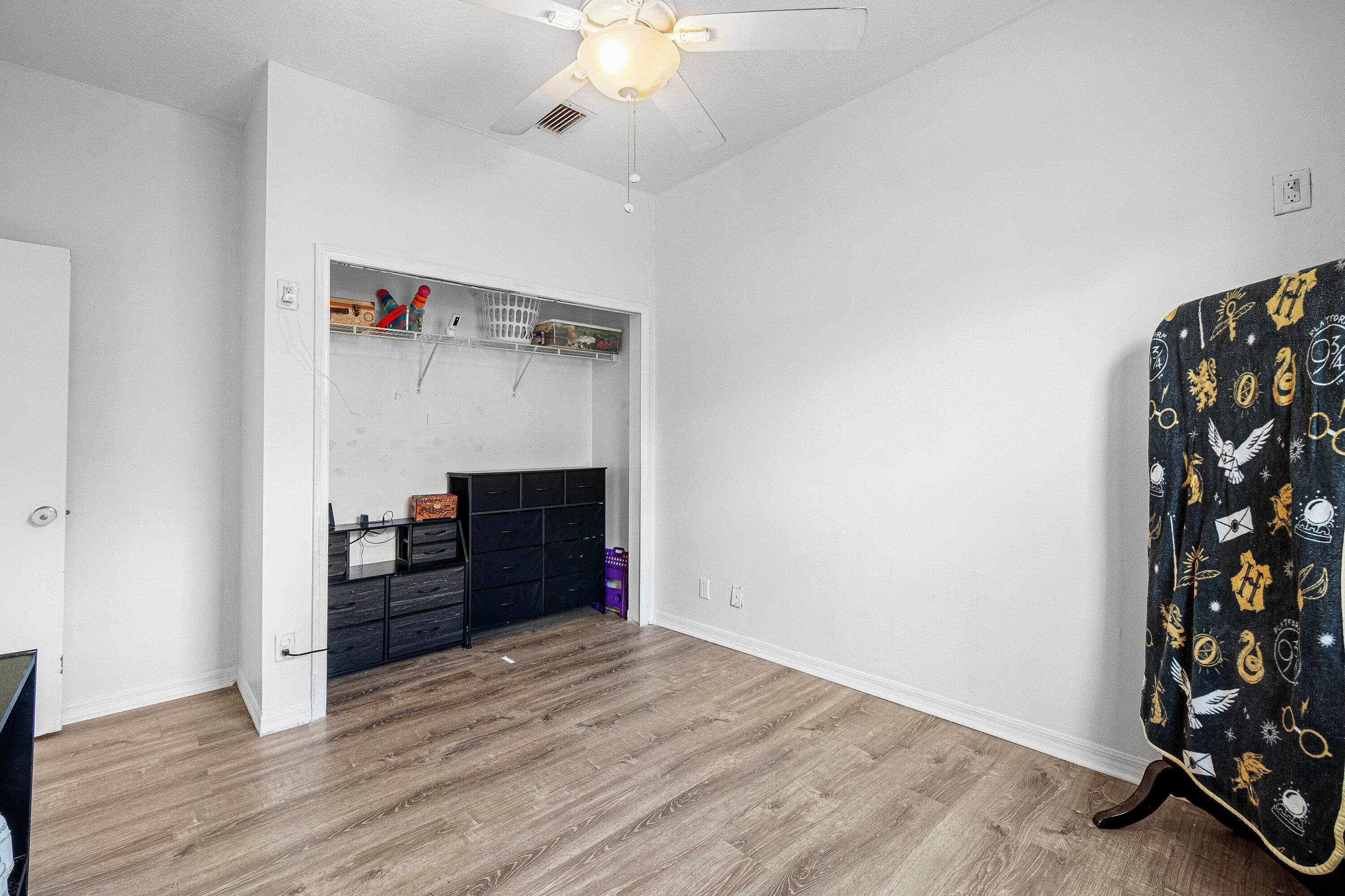 2406 Sundy Avenue Property Photo 19