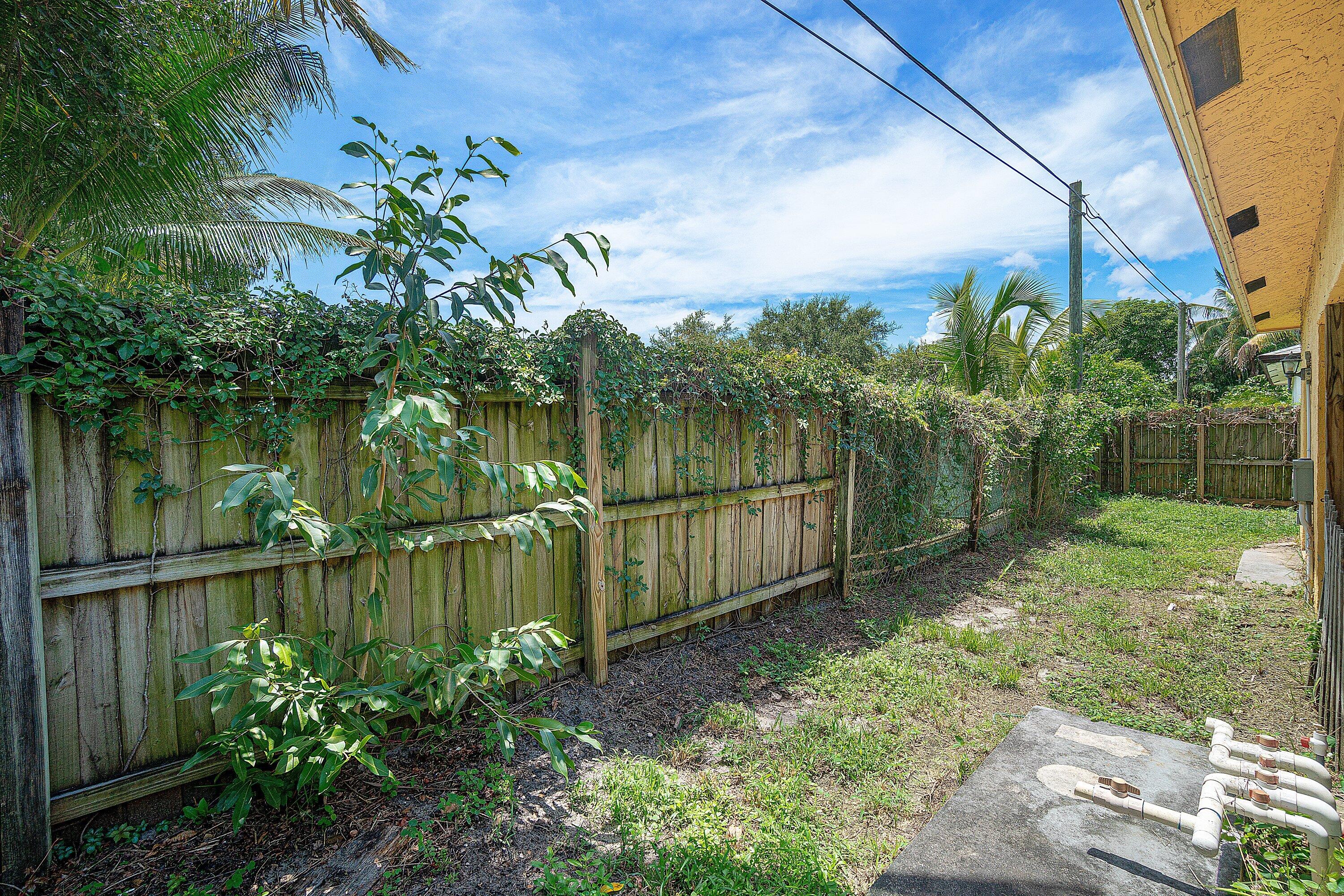 2406 Sundy Avenue Property Photo 31