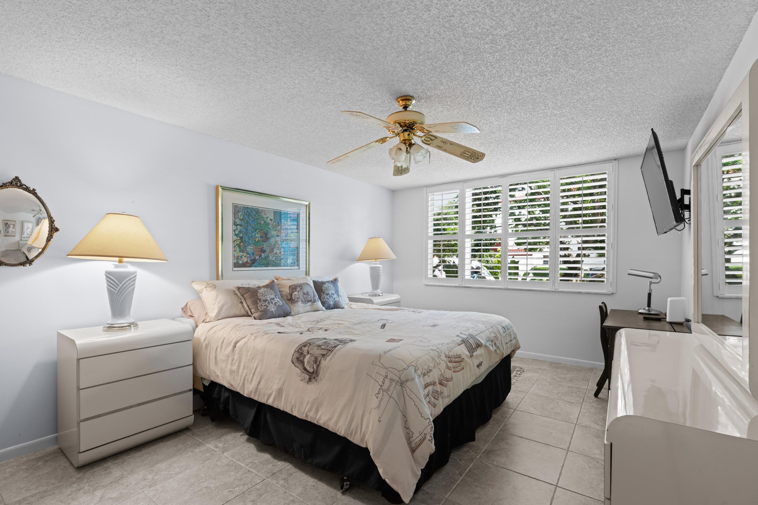 106 Half Moon Circle B1 Property Photo 16