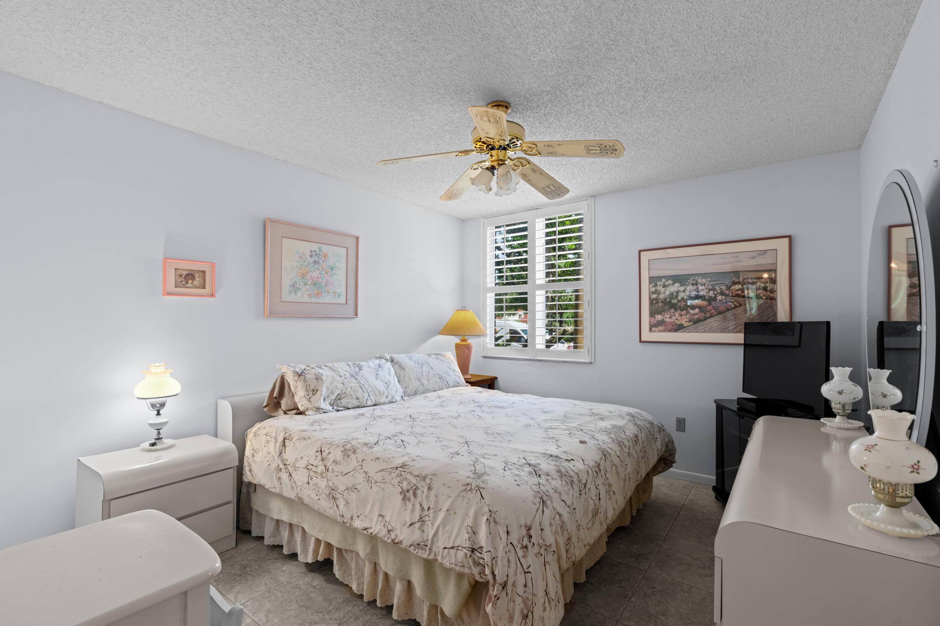 106 Half Moon Circle B1 Property Photo 20
