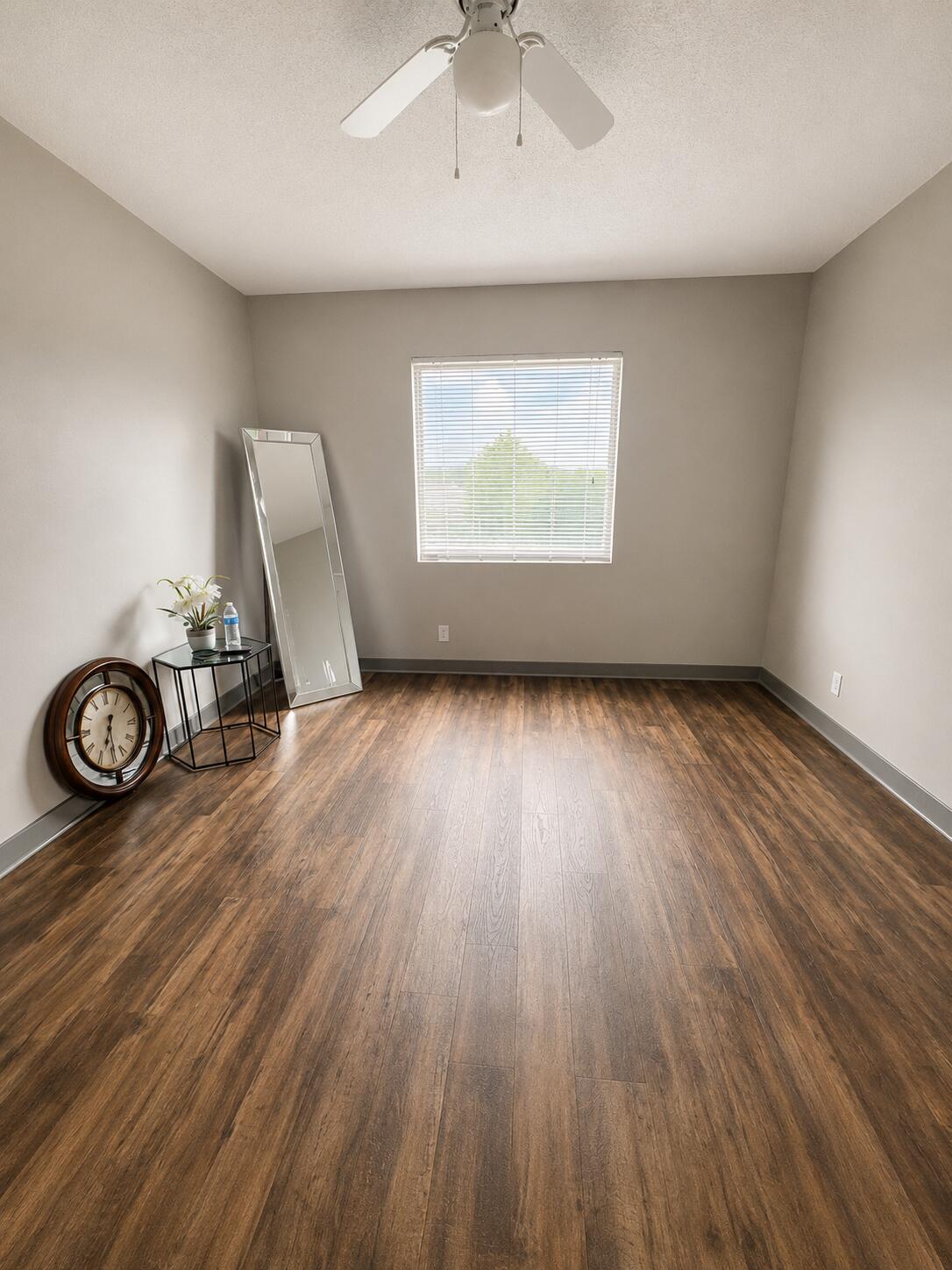 99 Flanders C Property Photo 13