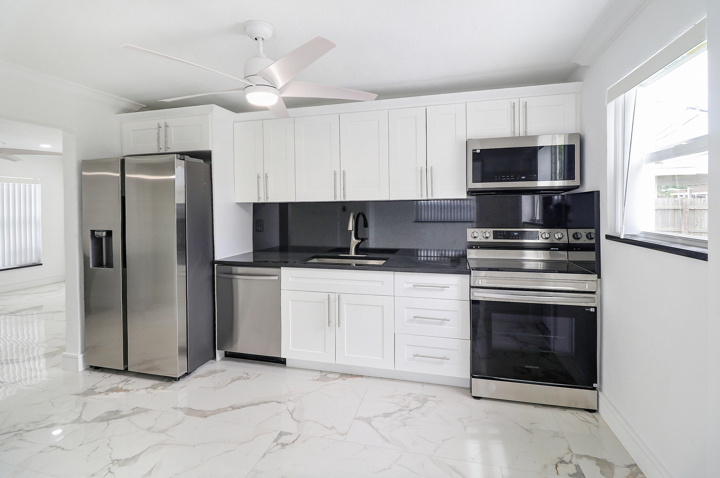 5209 N Andrews Avenue Property Photo 10