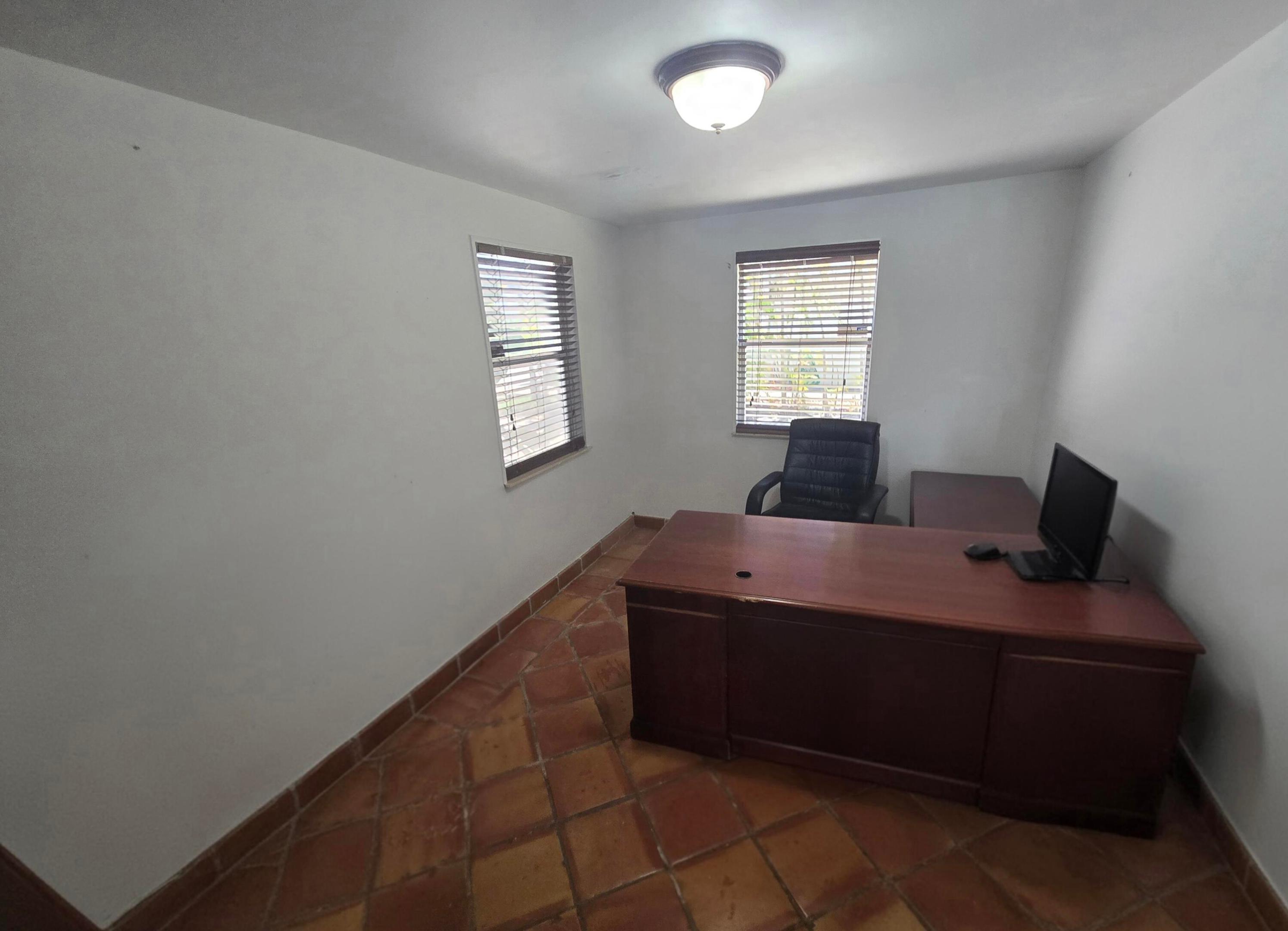 265 Ne 5th Avenue Property Photo 11