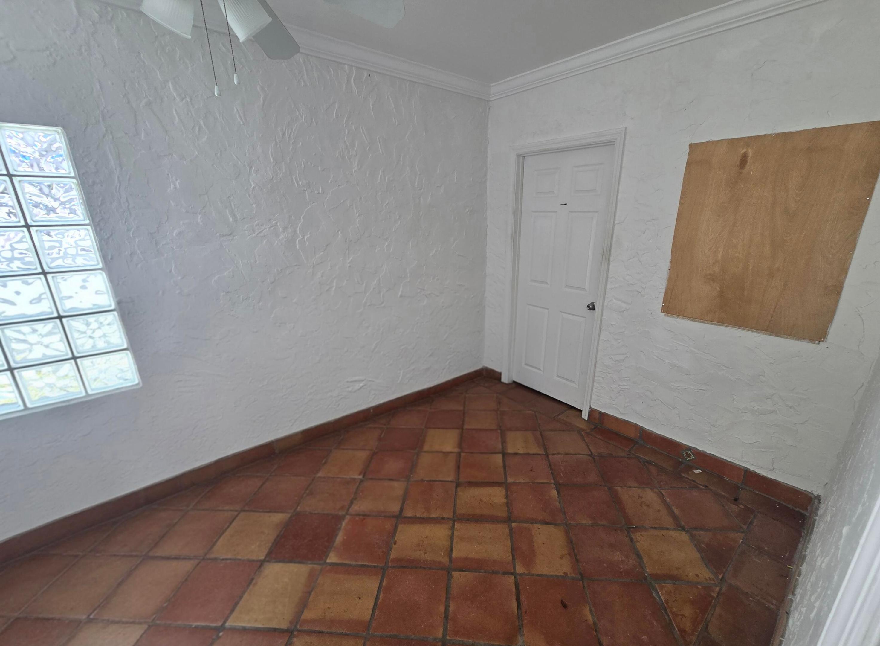 265 Ne 5th Avenue Property Photo 13