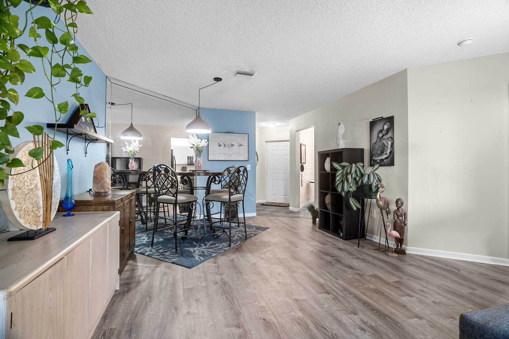 4161 Coral Tree Circle 261 Property Photo 4