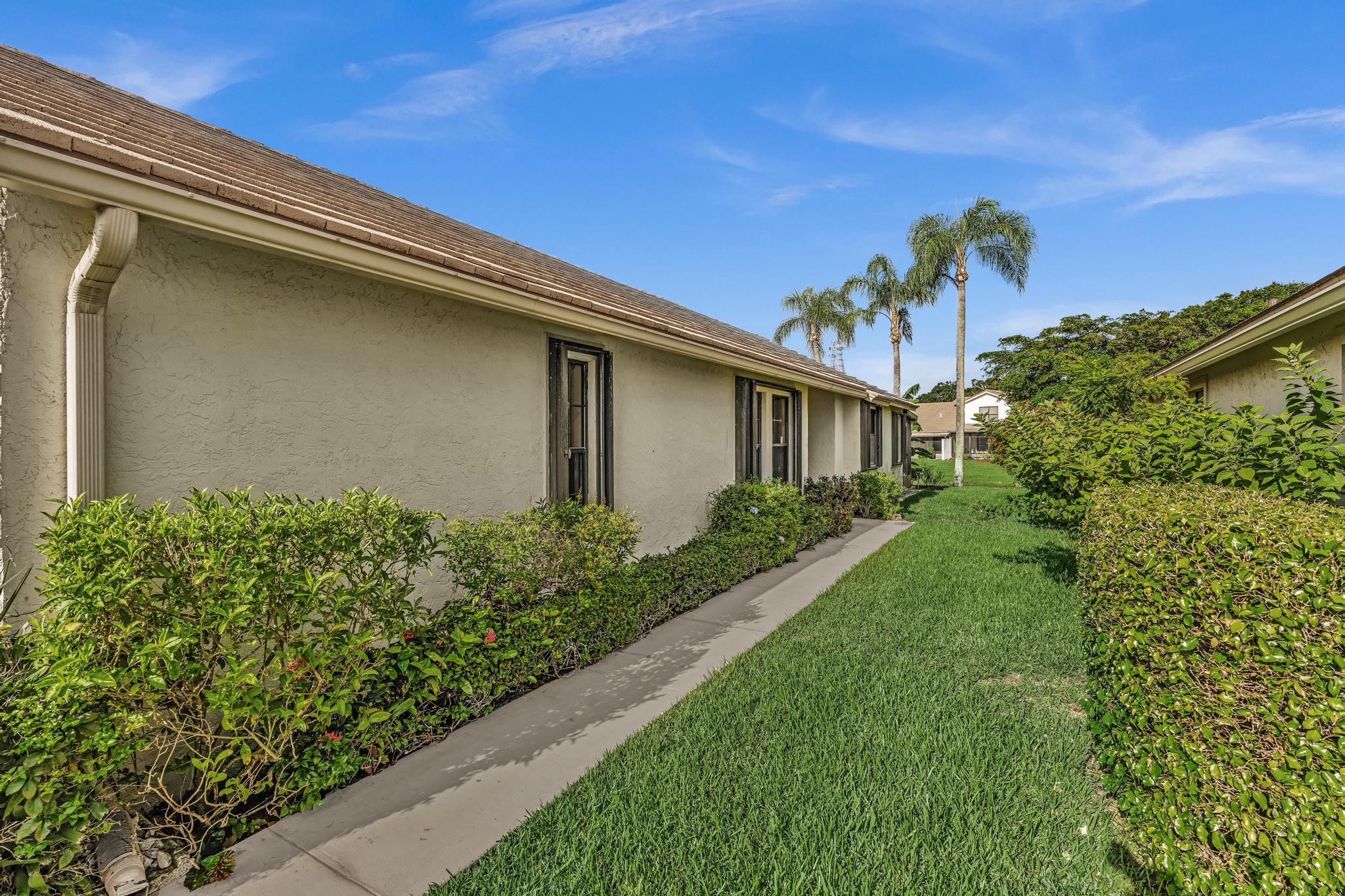4787 Brighton Lakes Boulevard Property Photo 3