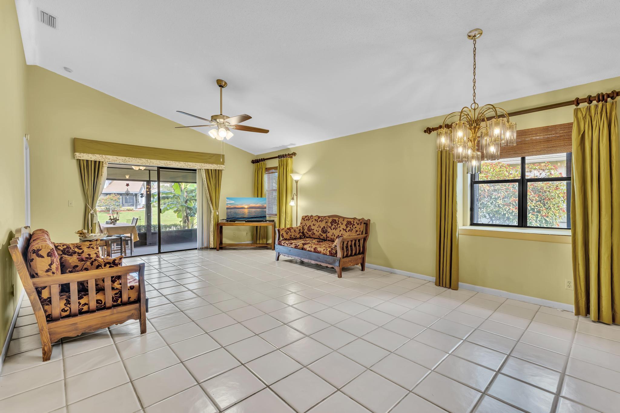 4787 Brighton Lakes Boulevard Property Photo 9
