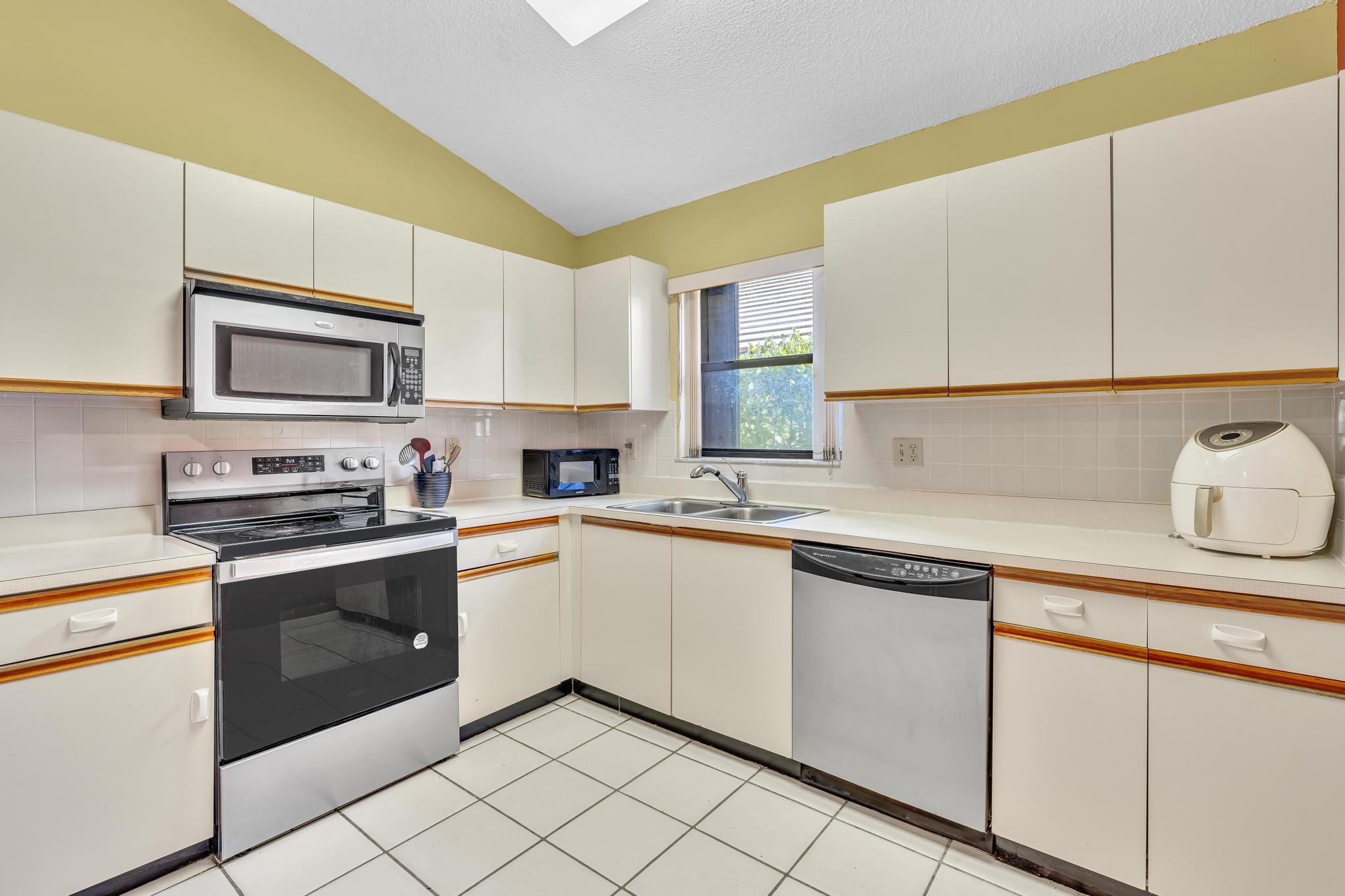 4787 Brighton Lakes Boulevard Property Photo 21