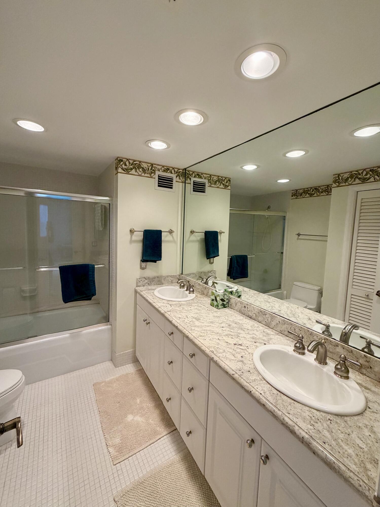 5400 N Ocean Drive Property Photo 10