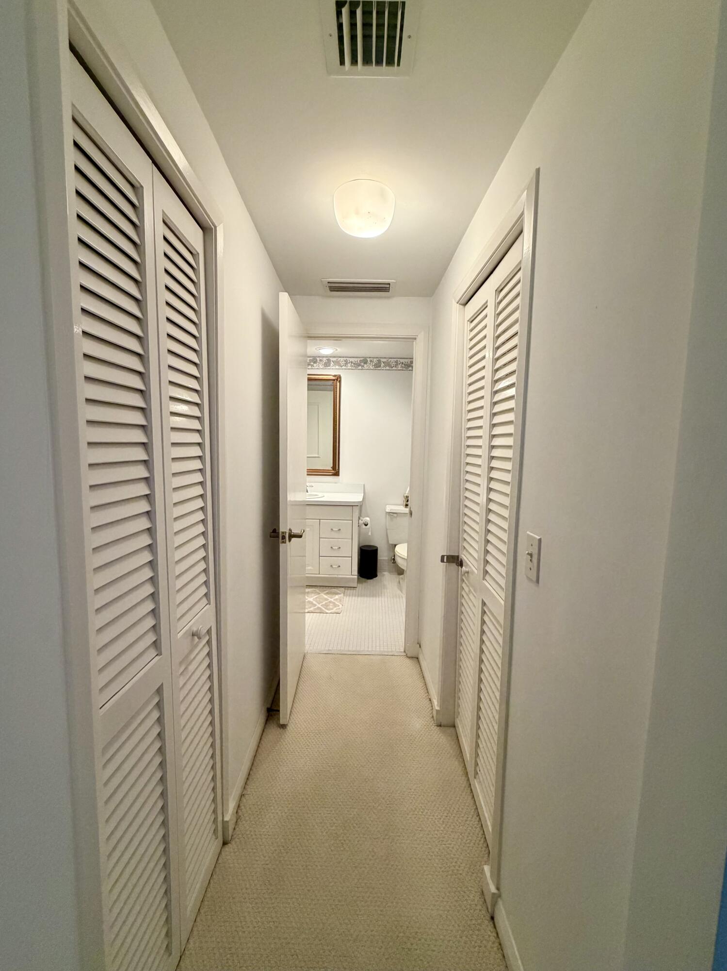 5400 N Ocean Drive Property Photo 15