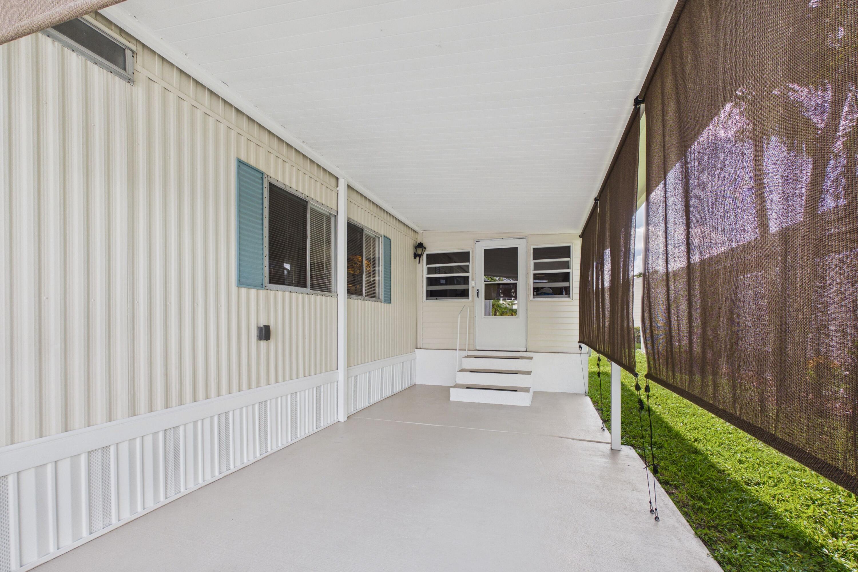 10003 Granada Bay Property Photo 24
