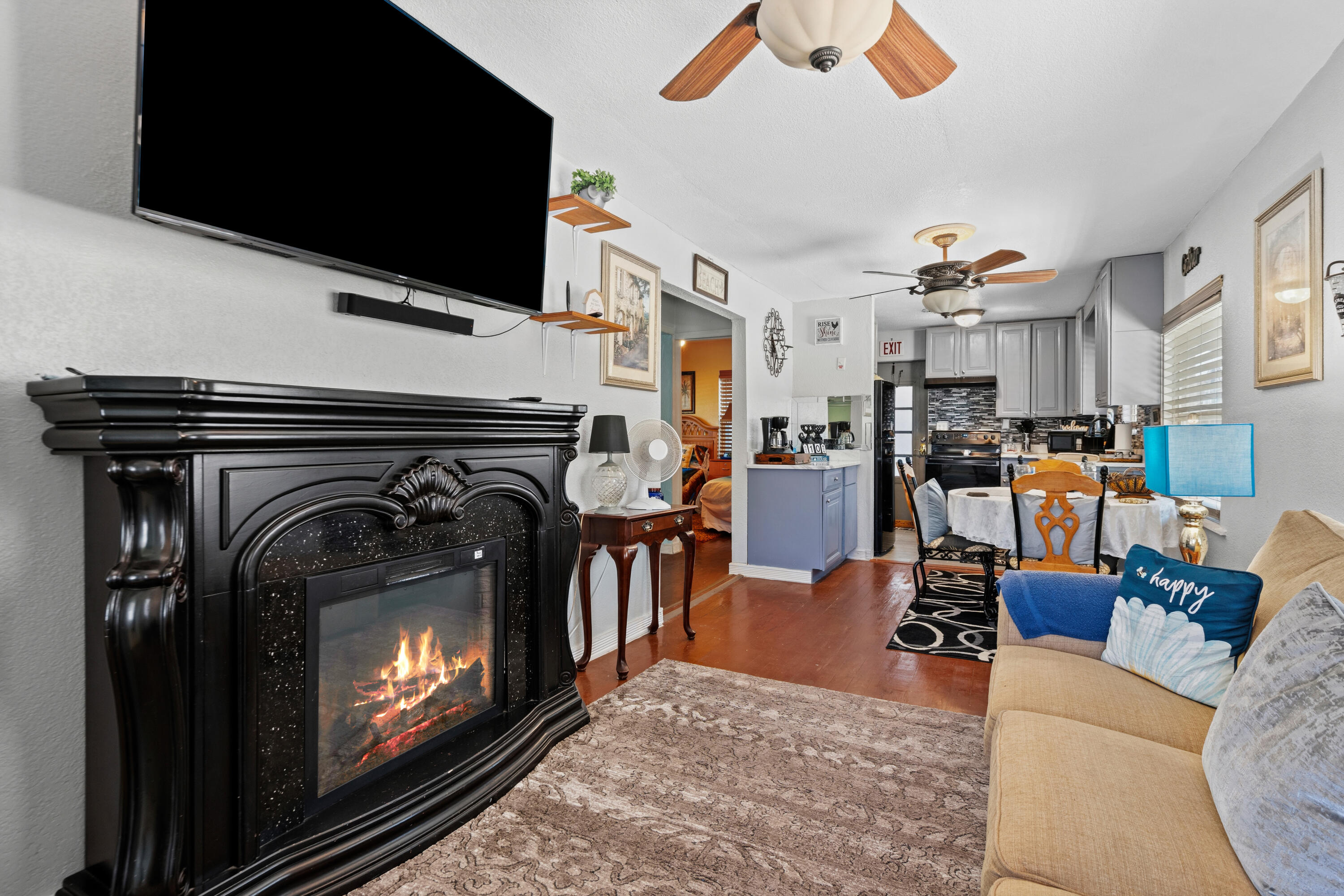 711 Cedar Place Property Photo 8