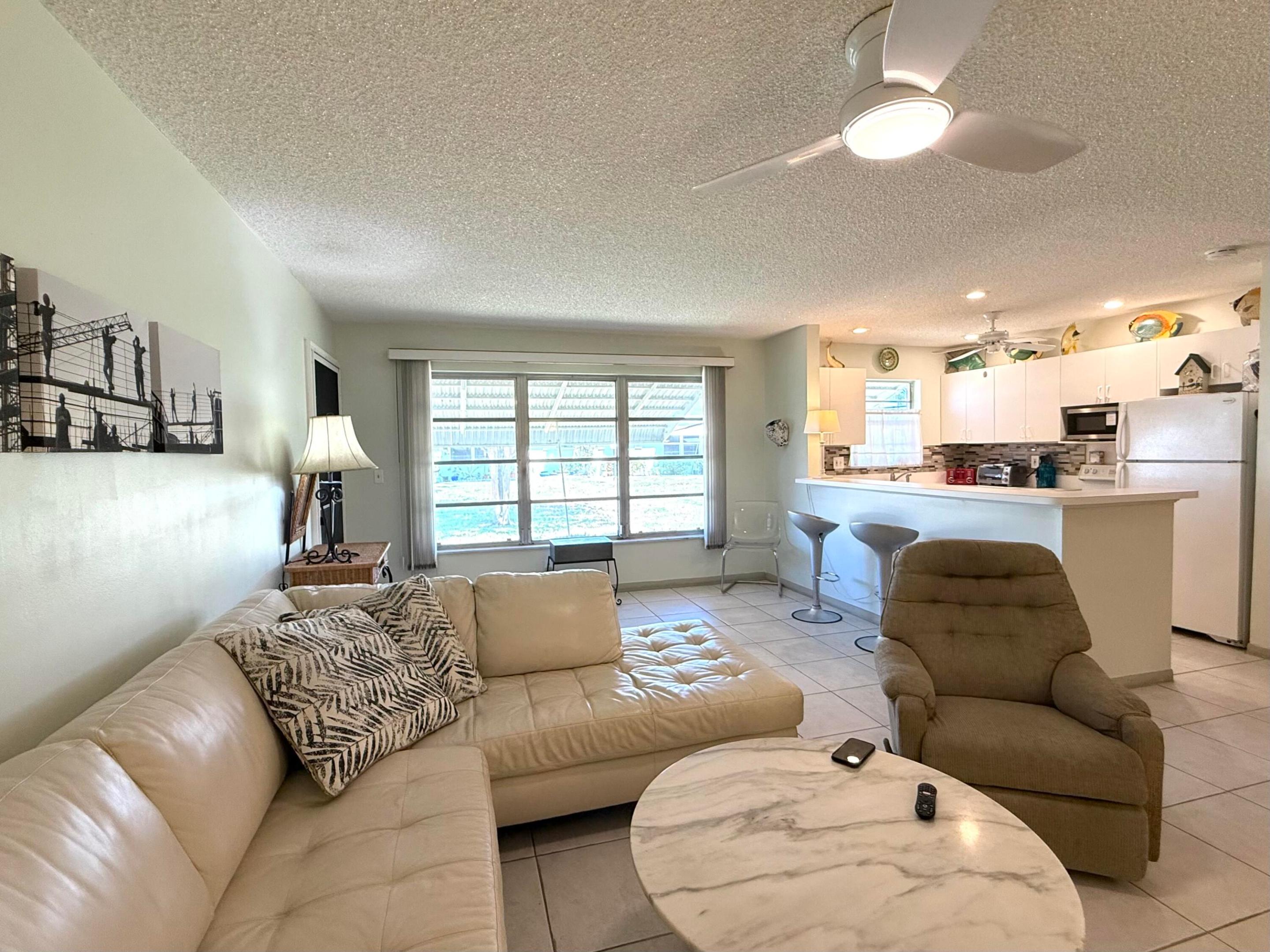 200 Bayview Avenue B Property Photo 4