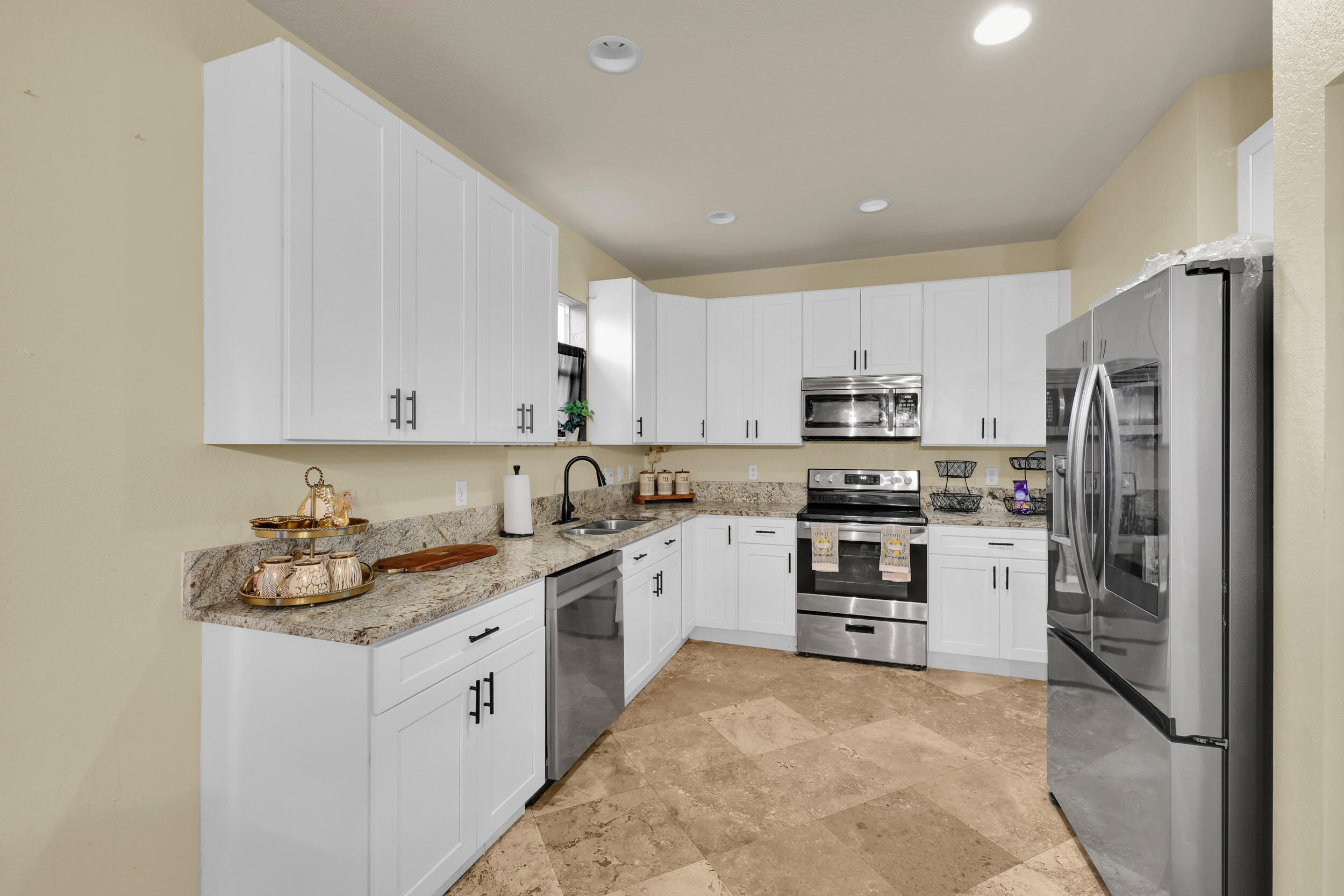 9455 Windrift Circle Property Photo 3