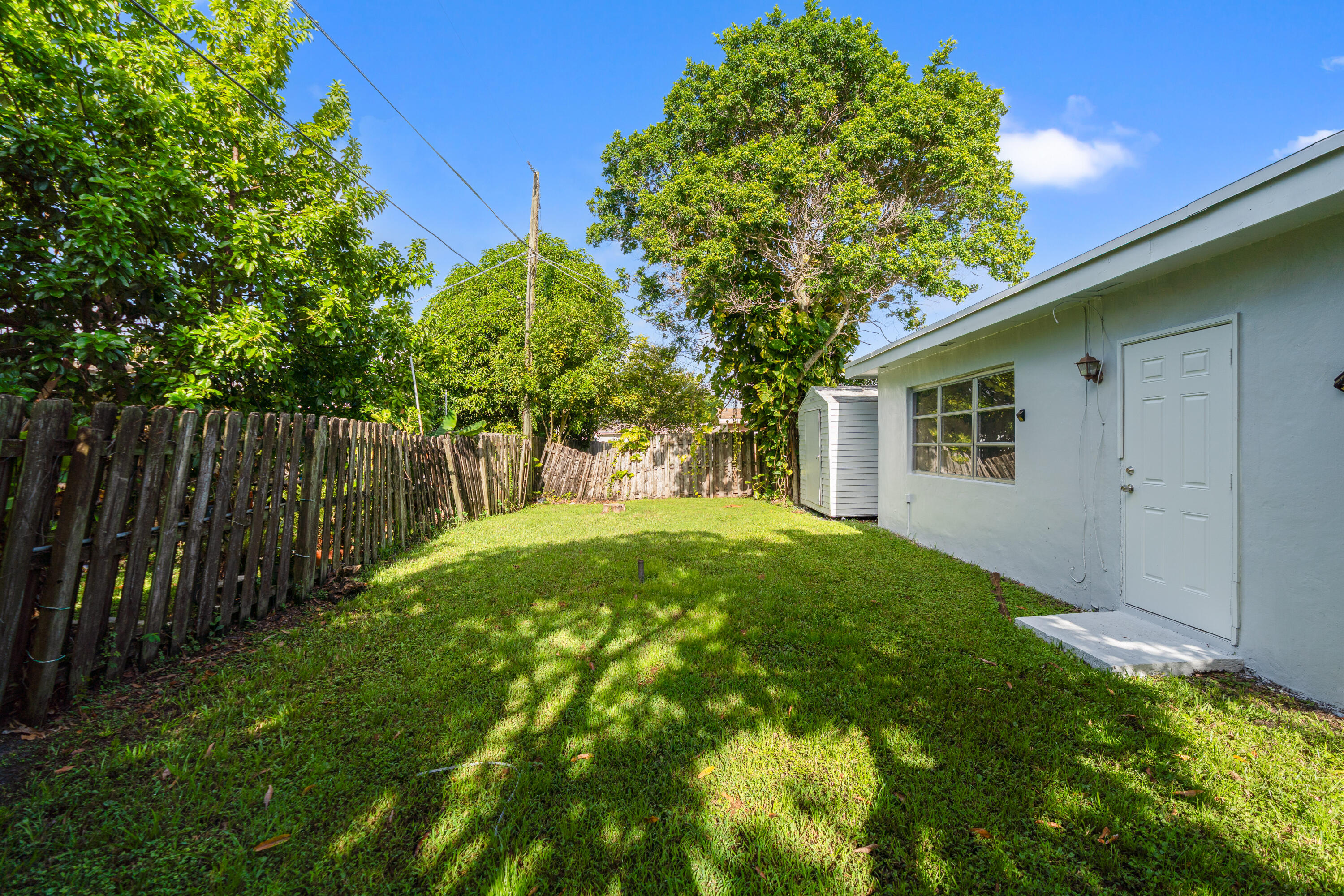 10690 Nw 27th Court Property Photo 26