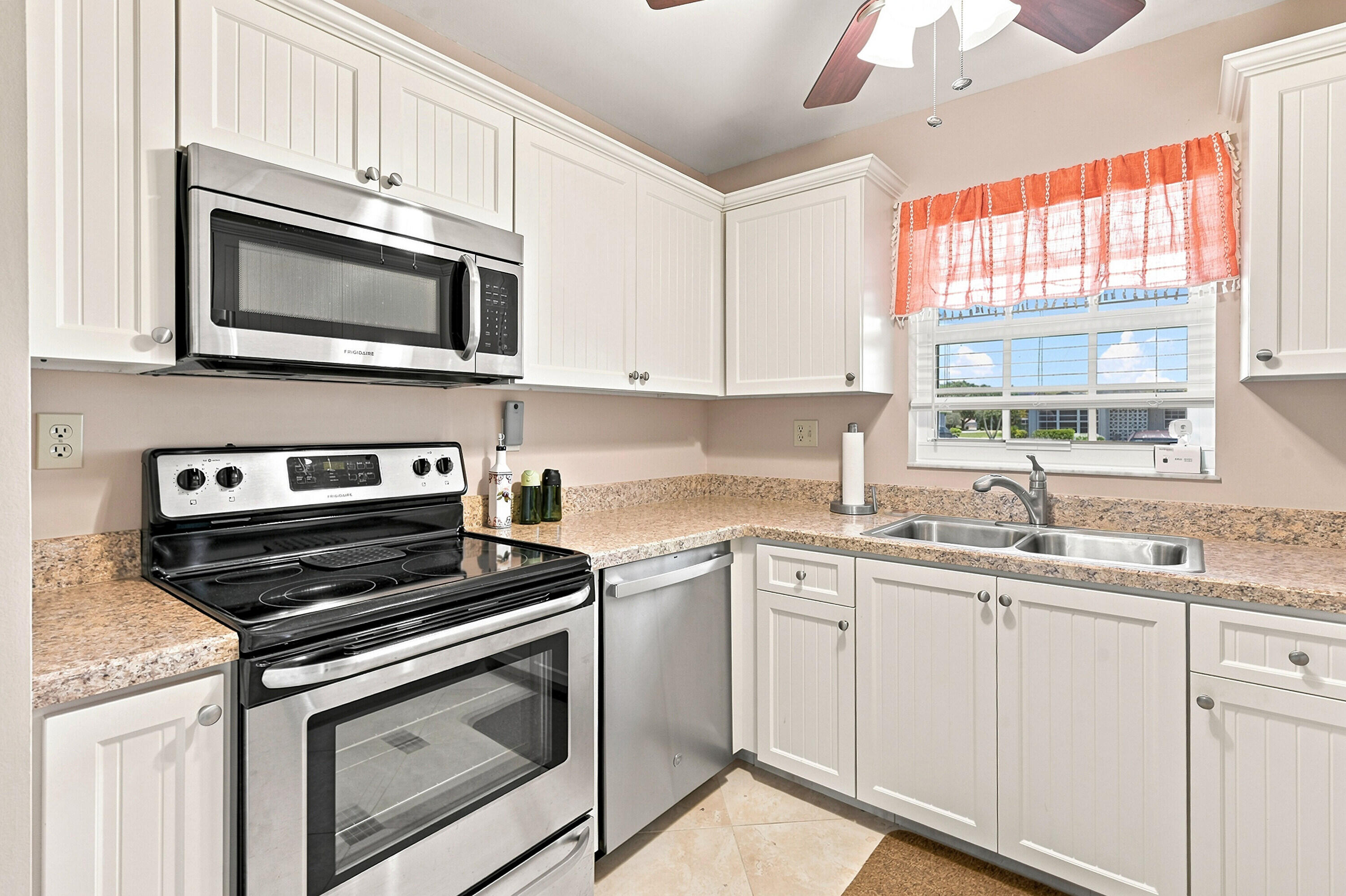 14499 Canalview Drive D Property Photo 11