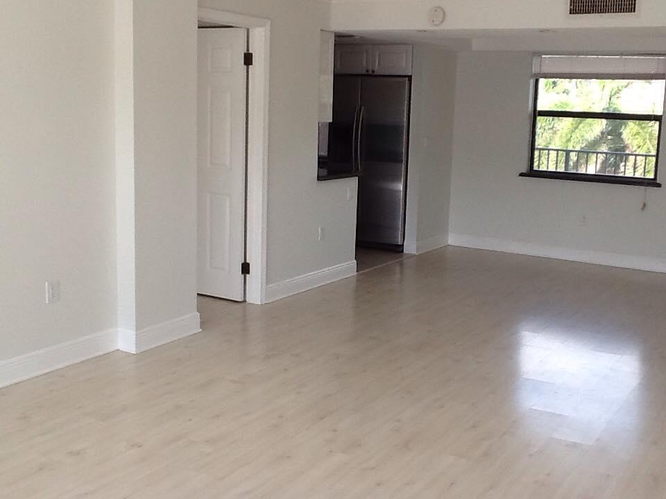 2424 N Federal Highway 309 Property Photo 2