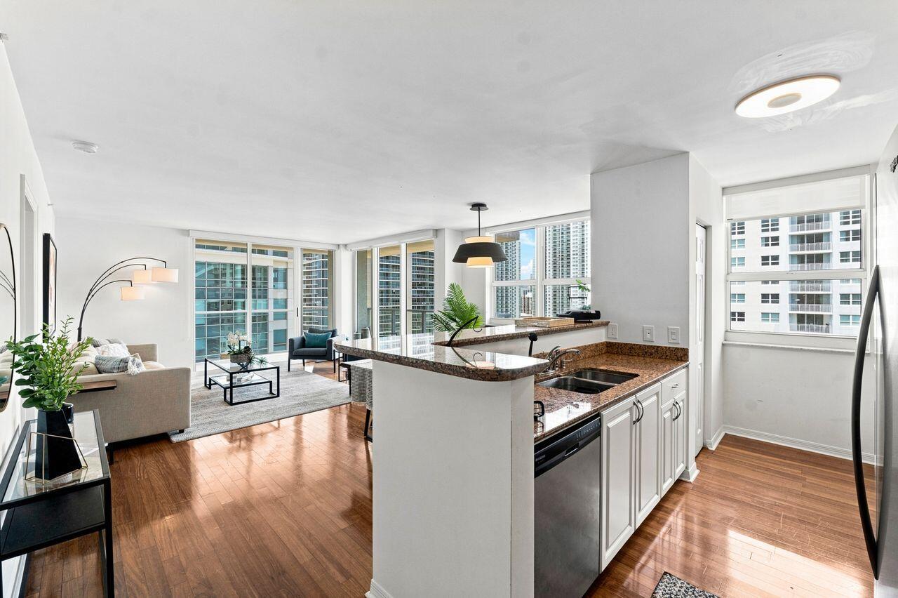 1155 Brickell Bay Drive 2802 Property Photo 1