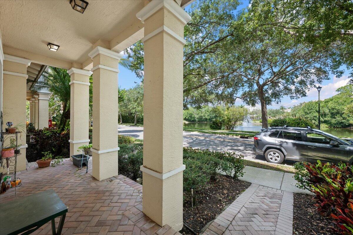 335 E Thatch Palm Circle 104 Property Photo 3