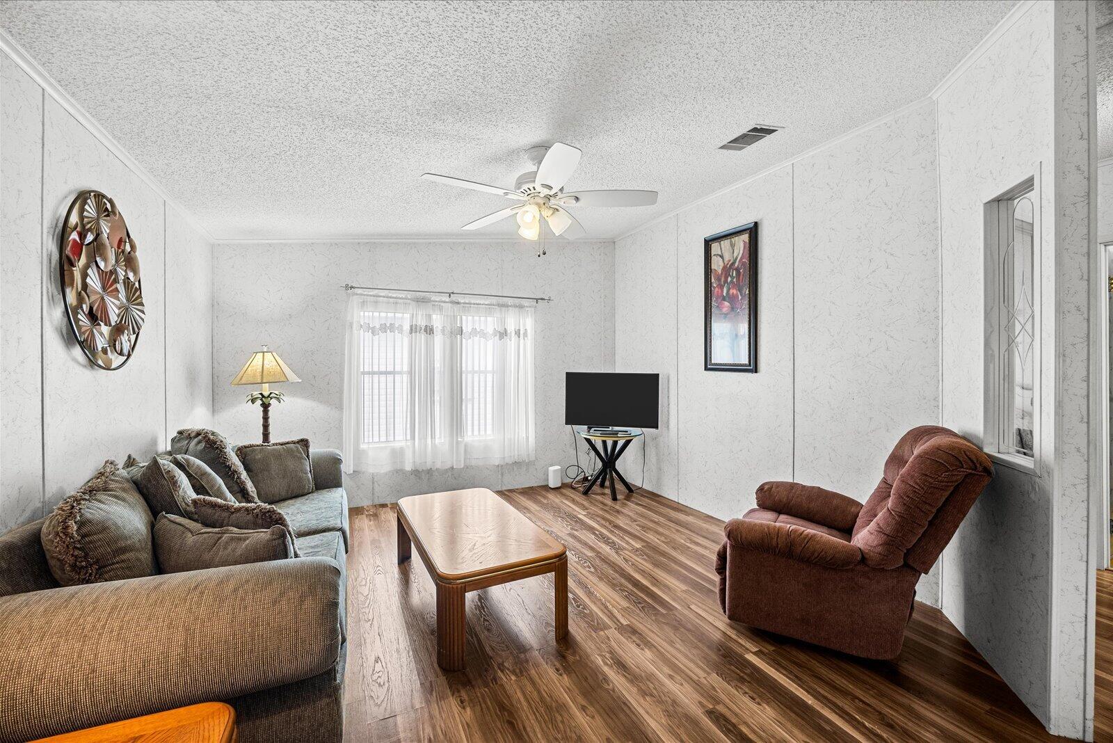 3712 Crabapple Drive Property Photo 6