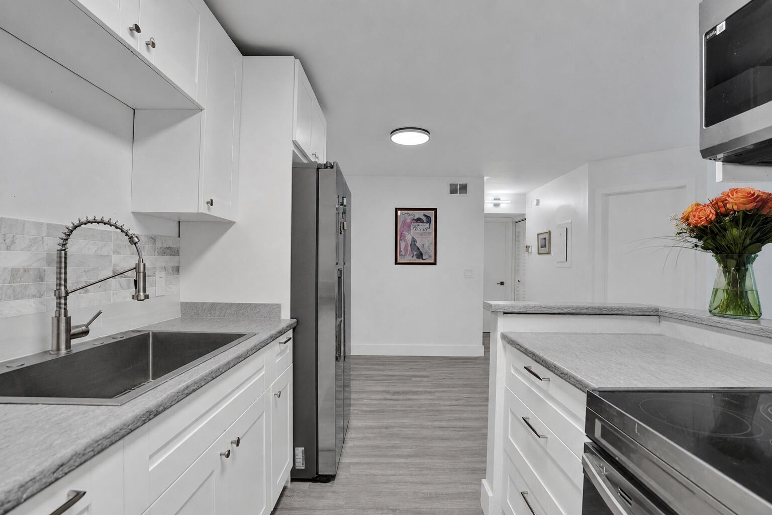 545 Trace Circle 101 Property Photo 4