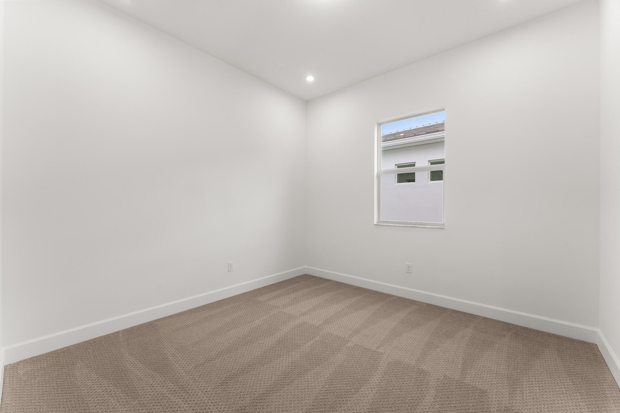 10748 Sw Mistarva Place Property Photo 9