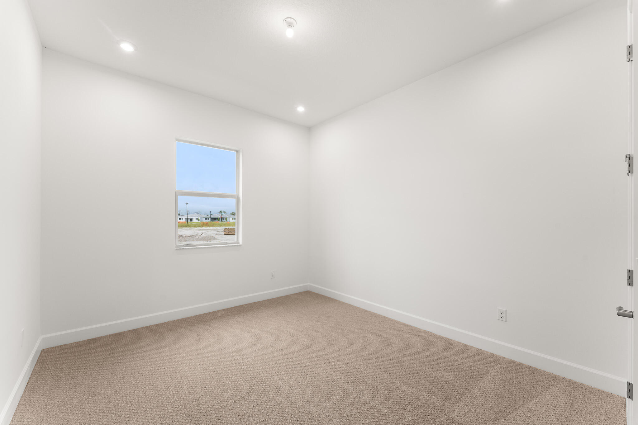 10748 Sw Mistarva Place Property Photo 15