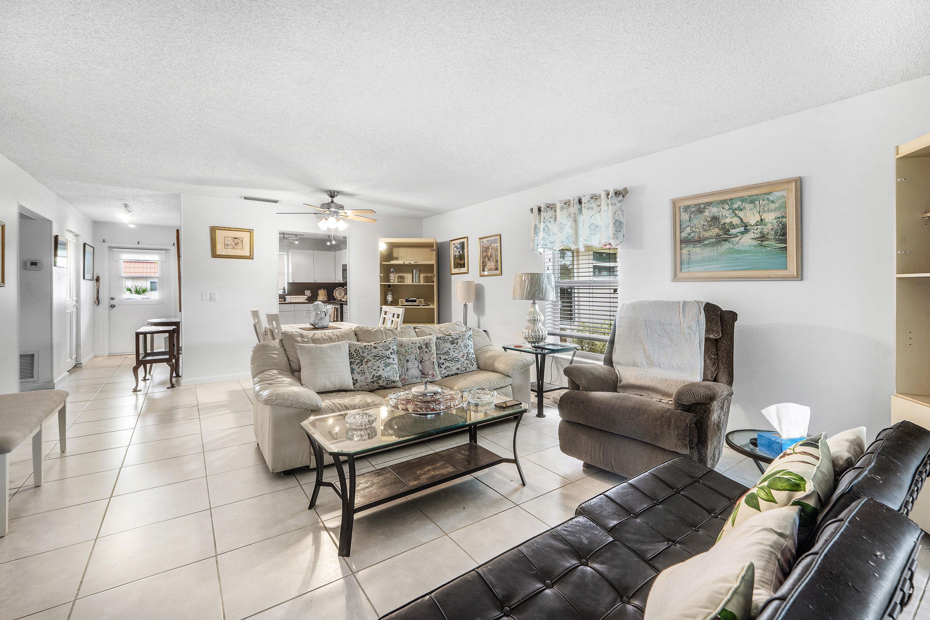687 Marlboro Oval A Property Photo 5