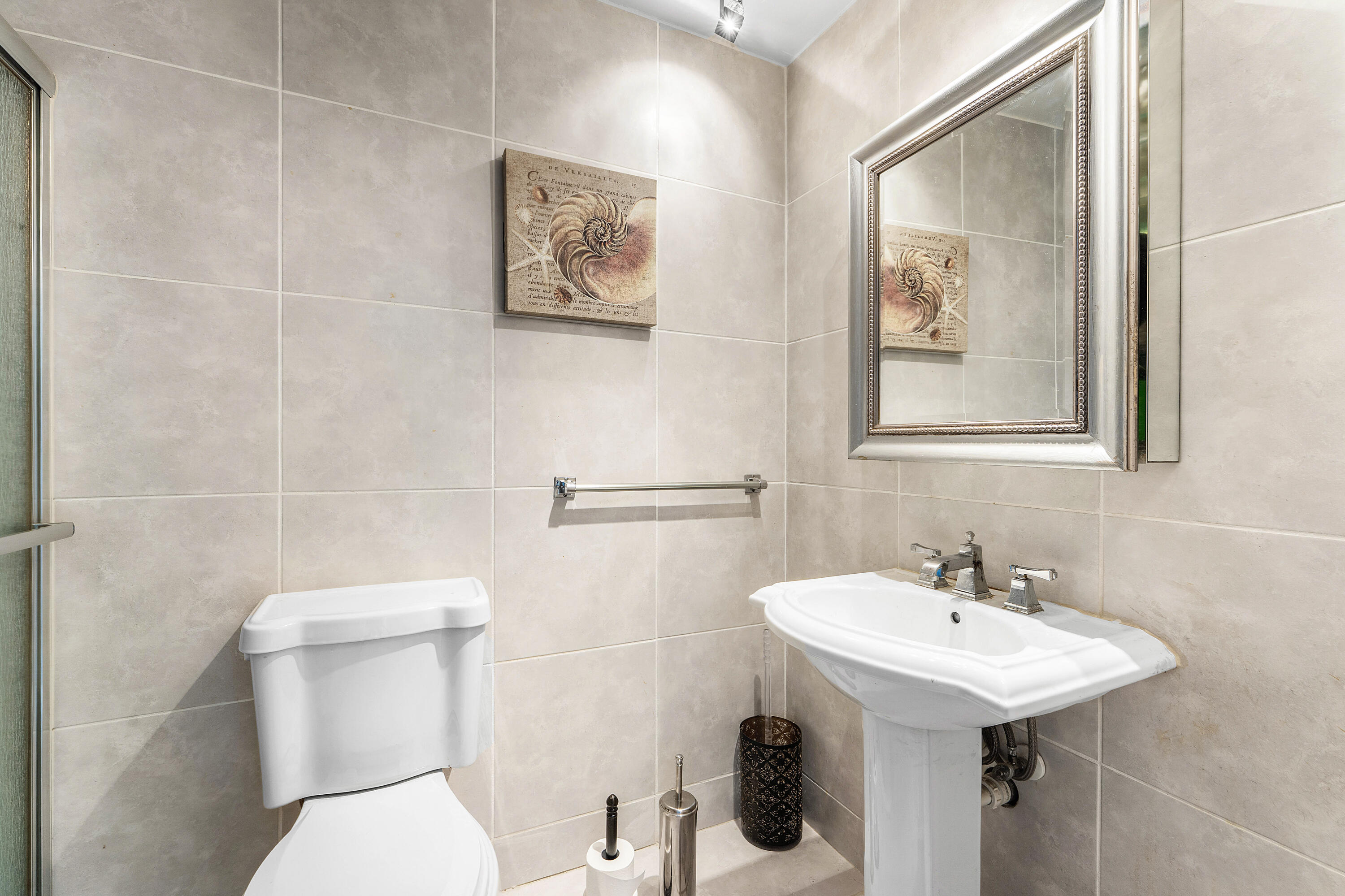 687 Marlboro Oval A Property Photo 9